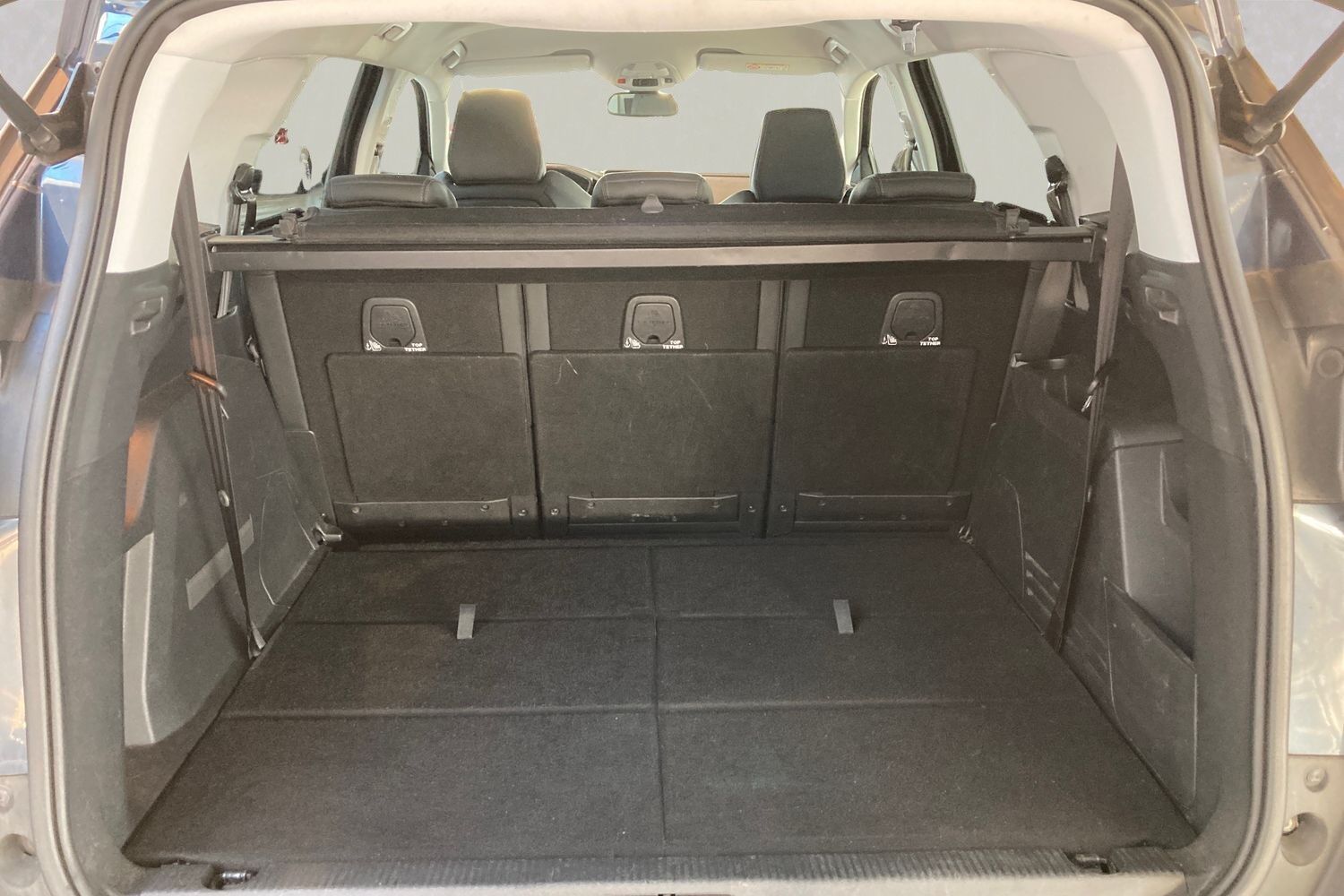 Billede af Peugeot 5008 1,2 PureTech Allure EAT8 130HK 5d 8g Aut.