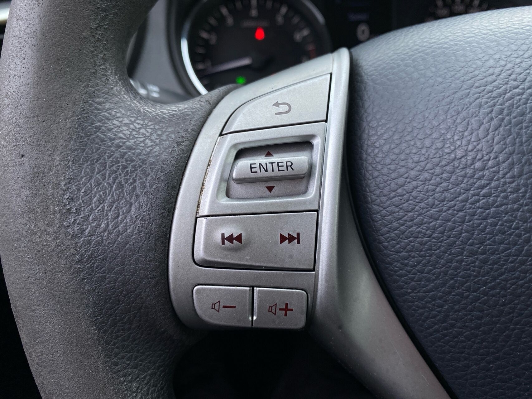 Billede af Nissan Qashqai 1,2 Dig-T Visia 4X2 X-Tronic 115HK 5d 6g Aut.