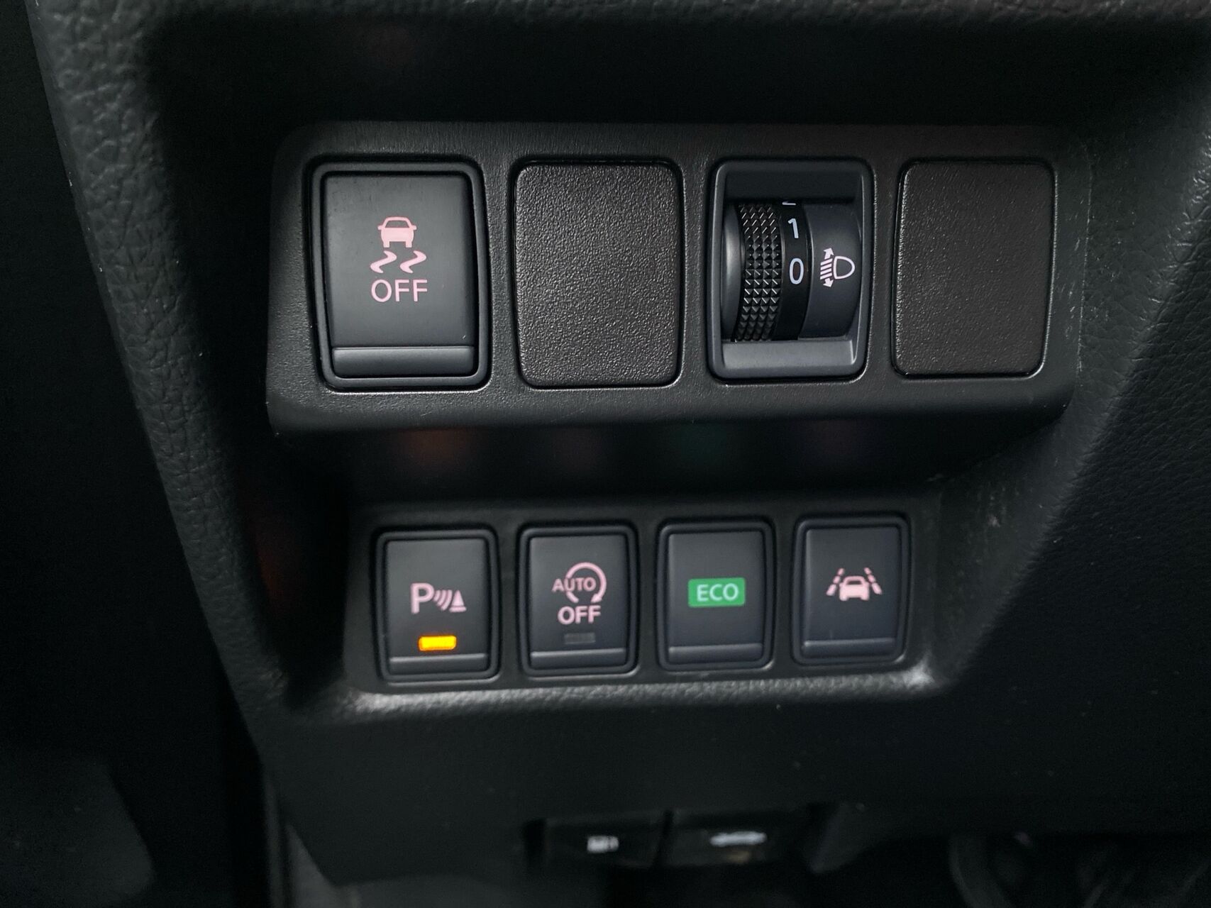 Billede af Nissan Qashqai 1,2 Dig-T Visia 4X2 X-Tronic 115HK 5d 6g Aut.