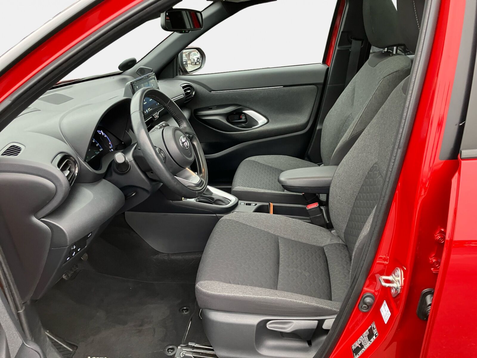 Billede af Toyota Yaris Cross 1,5 Hybrid Style 116HK 5d Trinl. Gear