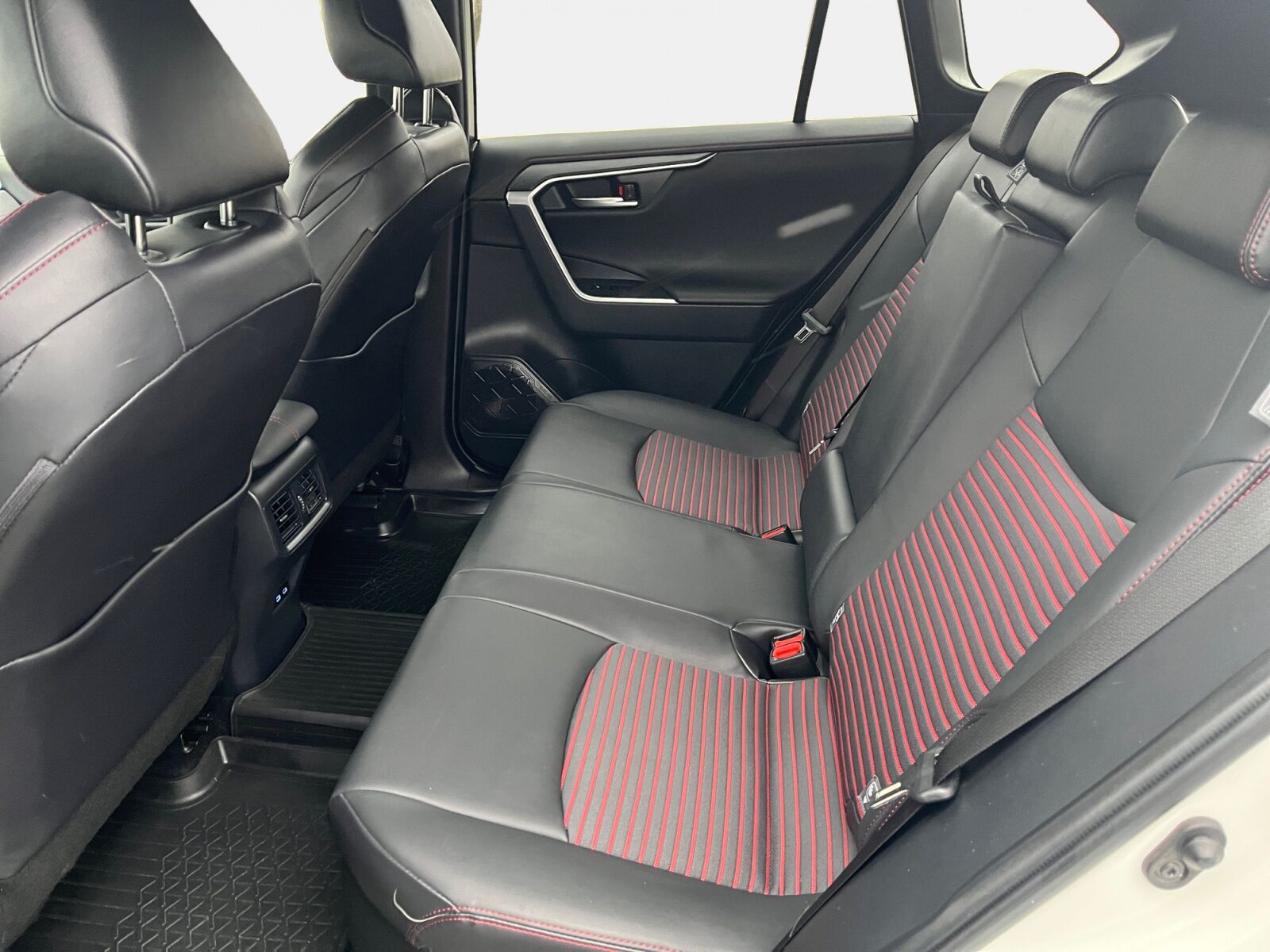 Billede af Toyota RAV4 Plug-in 2,5 Plugin-hybrid Style AWD 306HK 5d 6g Aut.