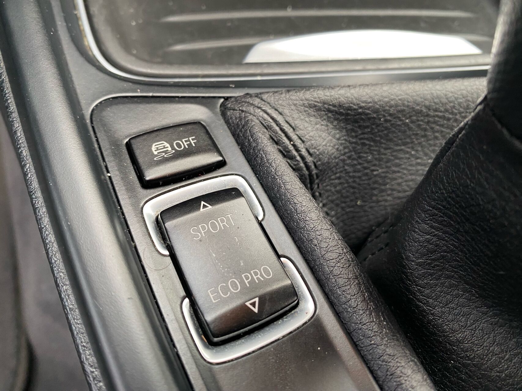 Billede af BMW 318d Touring 2,0 D 143HK Stc 6g