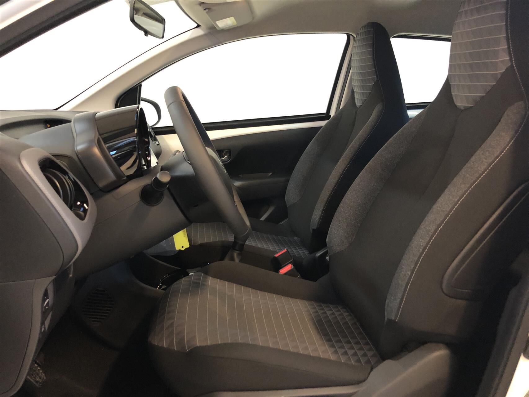 Billede af Peugeot 108 1,0 e-Vti Allure+ 72HK 5d