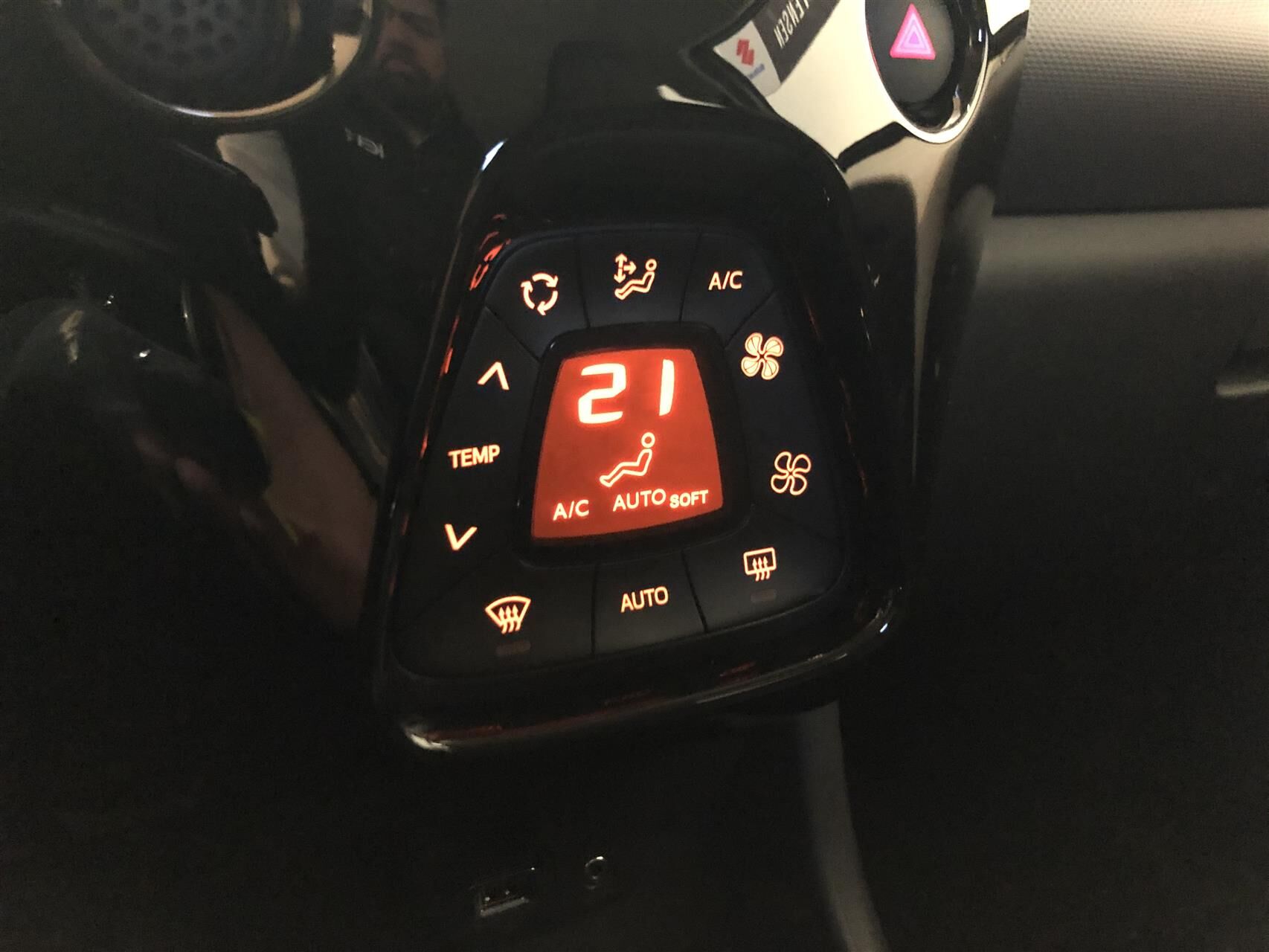 Billede af Peugeot 108 1,0 e-Vti Allure+ 72HK 5d