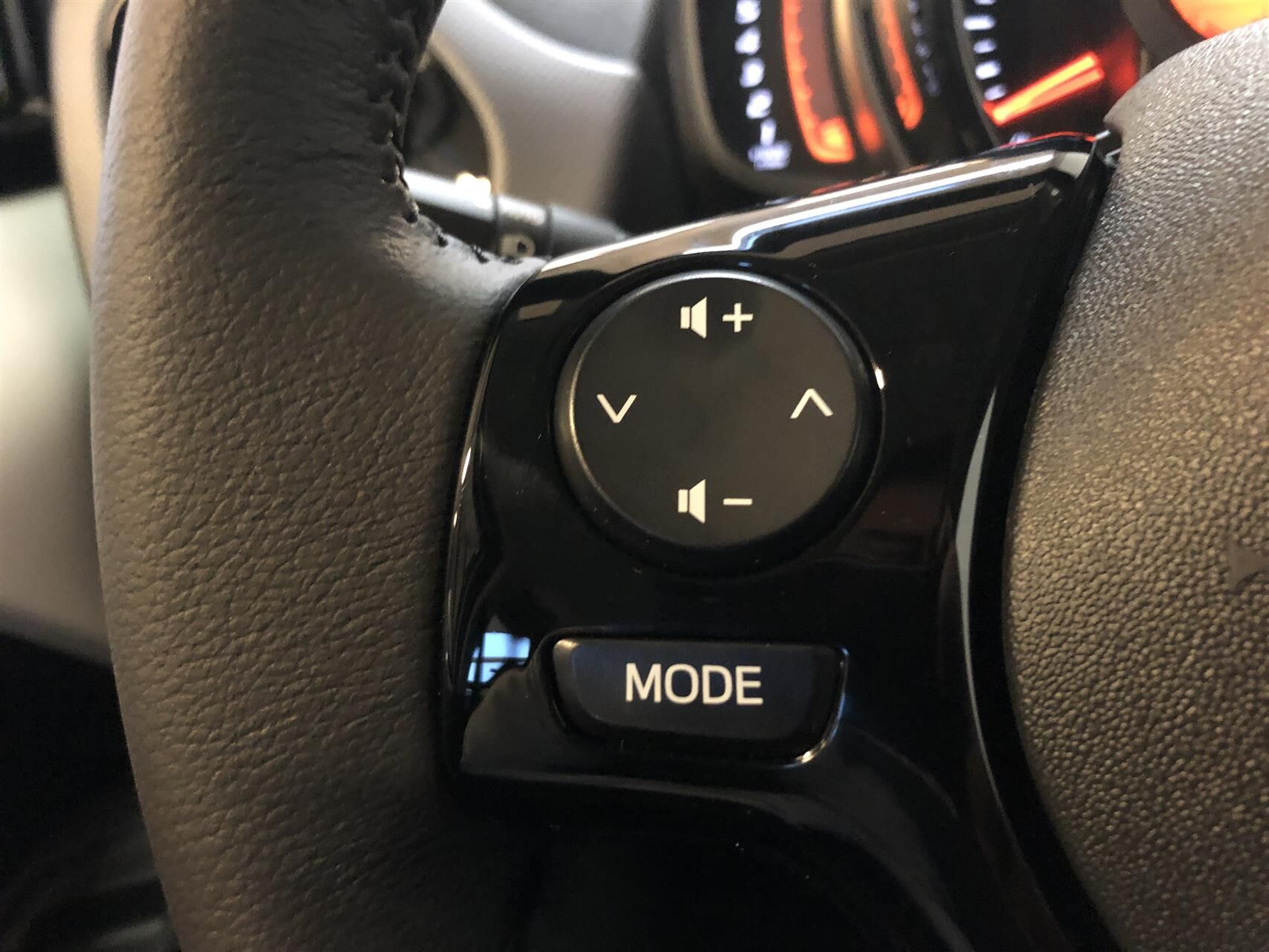 Billede af Peugeot 108 1,0 e-Vti Allure+ 72HK 5d