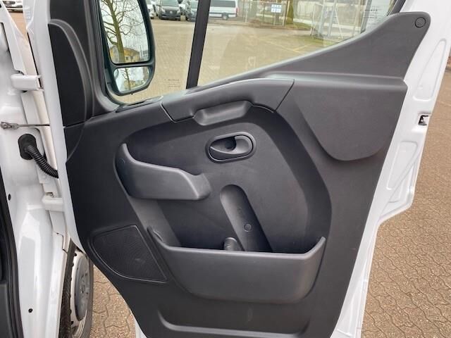 Billede af Renault Master T35 L2H2 2,3 DCI TwinTurbo start/stop Quickshift 150HK Van 6g Aut.