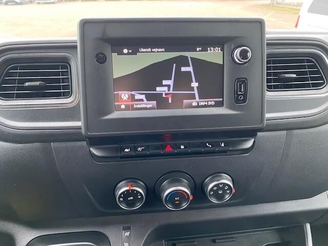 Billede af Renault Master T35 L2H2 2,3 DCI TwinTurbo start/stop Quickshift 150HK Van 6g Aut.