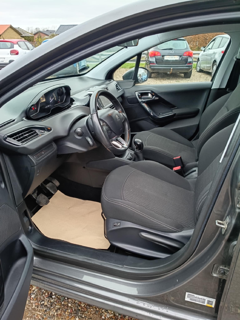 Billede af Peugeot 208 1,6 BlueHDi Strike 100HK 5d
