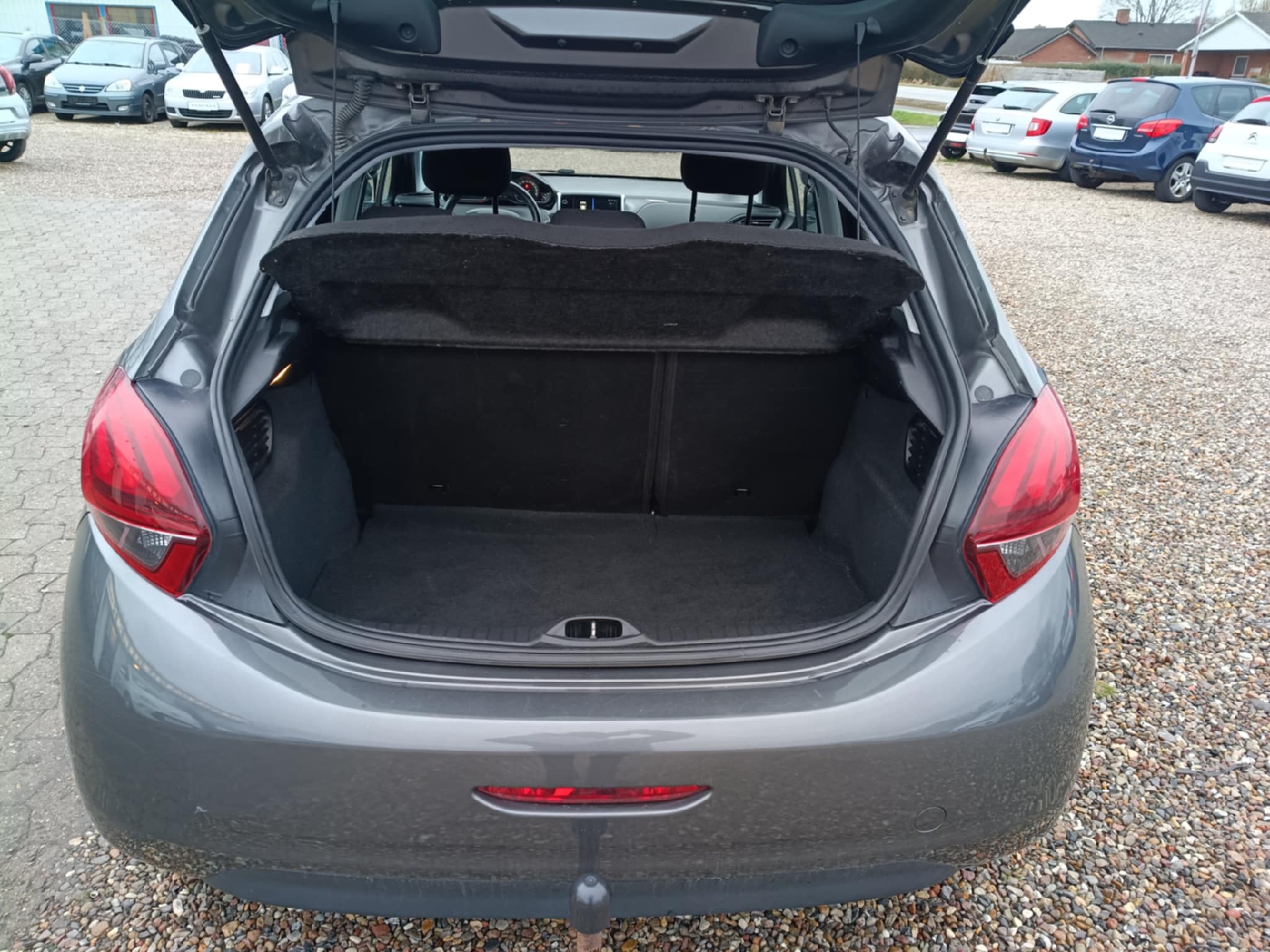 Billede af Peugeot 208 1,6 BlueHDi Strike 100HK 5d