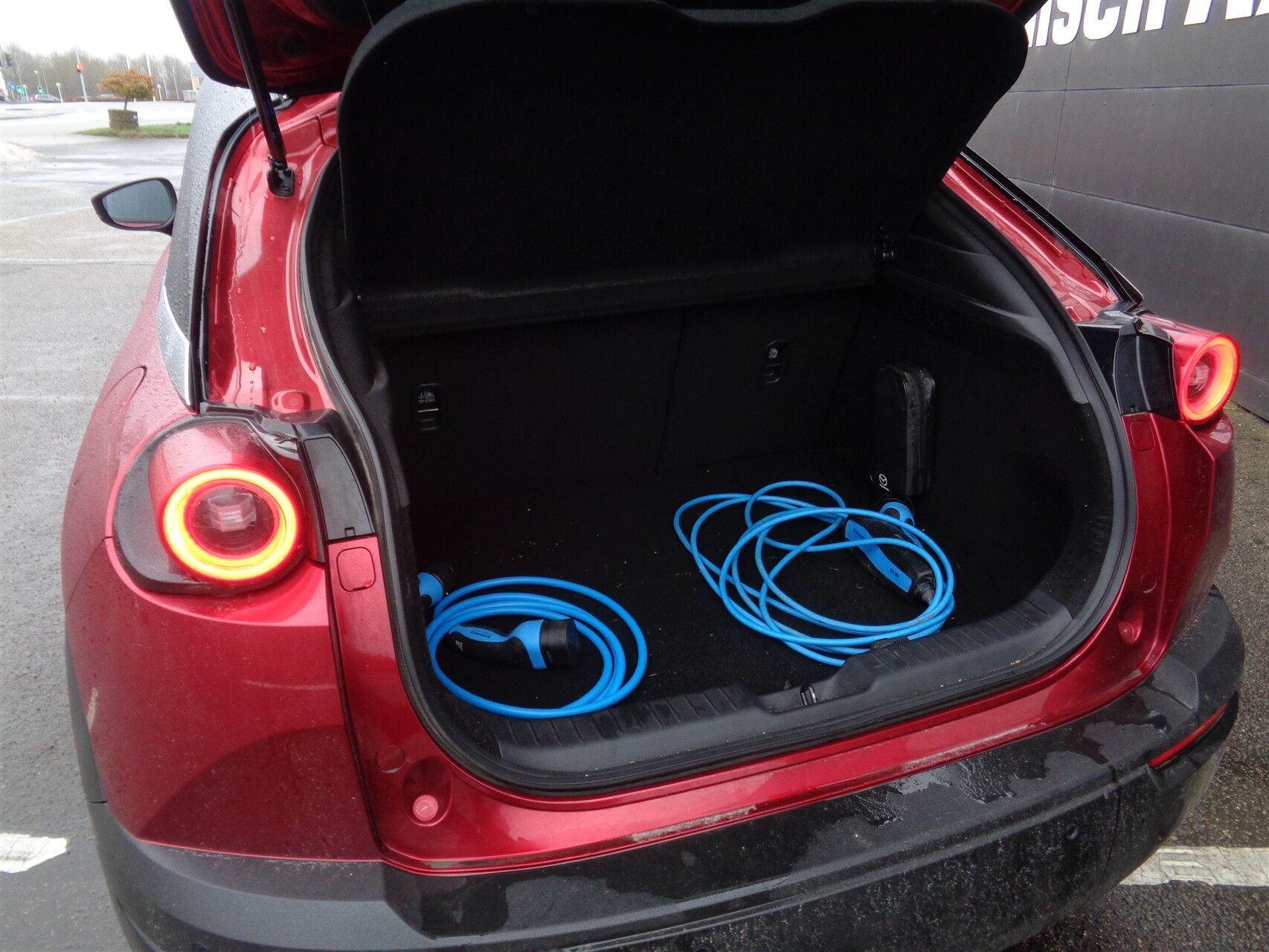 Billede af Mazda MX-30 0,8 e-Skyactiv R-EV  Plugin-hybrid Advance 170HK 5d Trinl. Gear