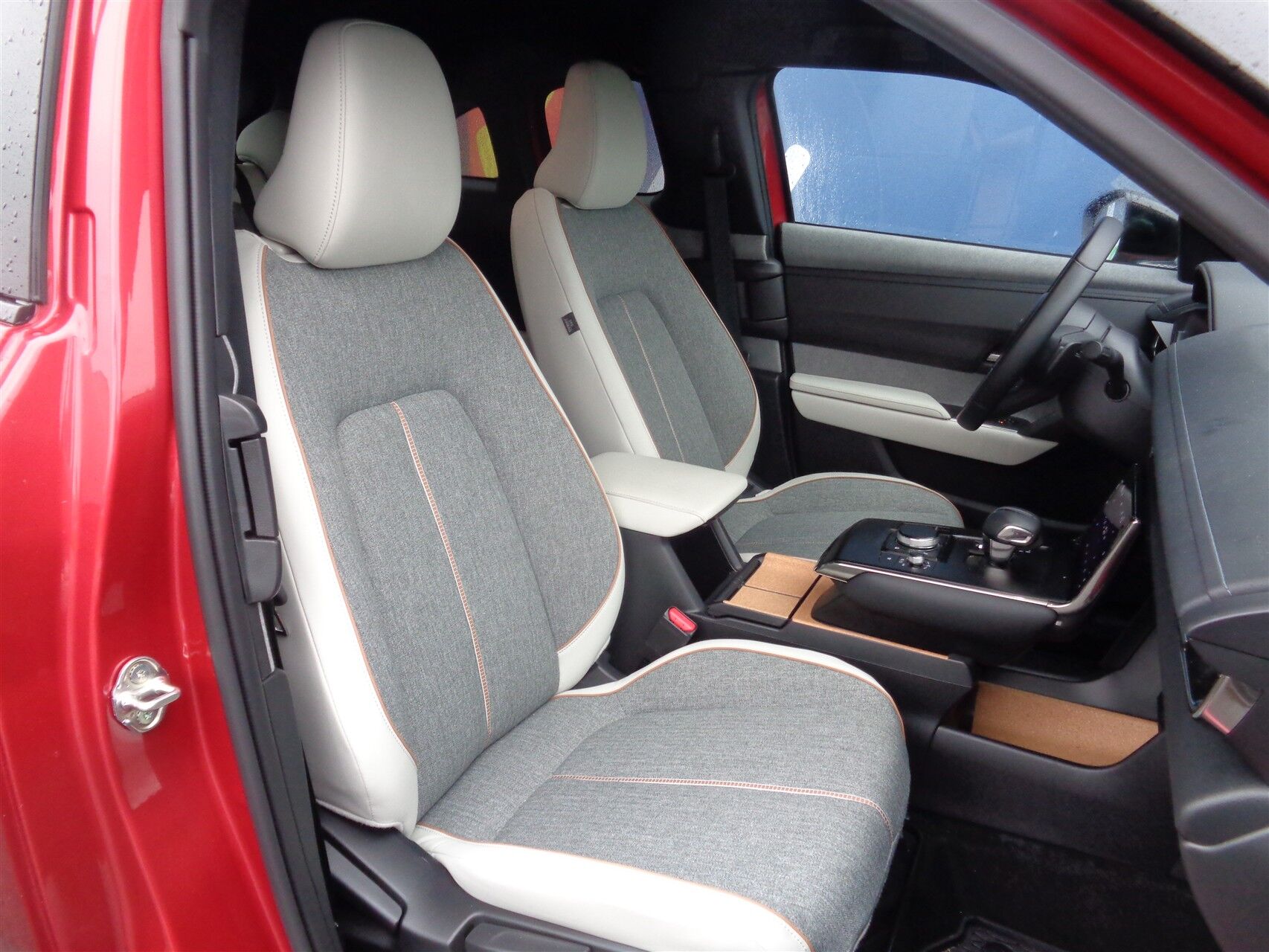 Billede af Mazda MX-30 0,8 e-Skyactiv R-EV  Plugin-hybrid Advance 170HK 5d Trinl. Gear