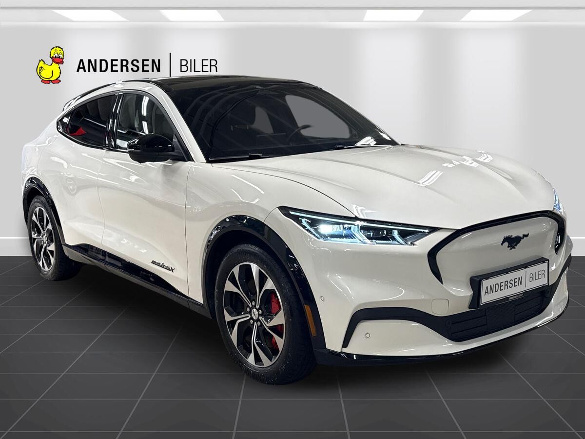 Billede af Ford Mustang Mach-E EL UR AWD 351HK 5d Aut.