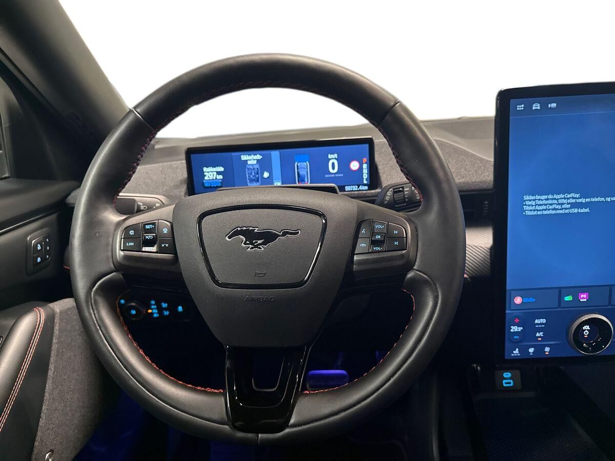 Billede af Ford Mustang Mach-E EL UR AWD 351HK 5d Aut.