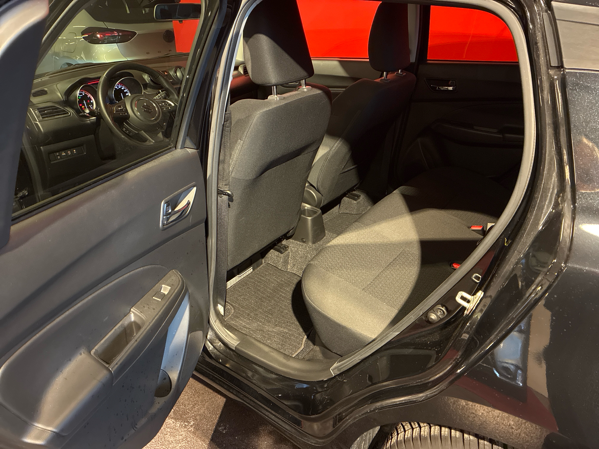 Billede af Suzuki Swift 1,2 Dualjet  Mild hybrid Exclusive AEB CVT 83HK 5d Trinl. Gear