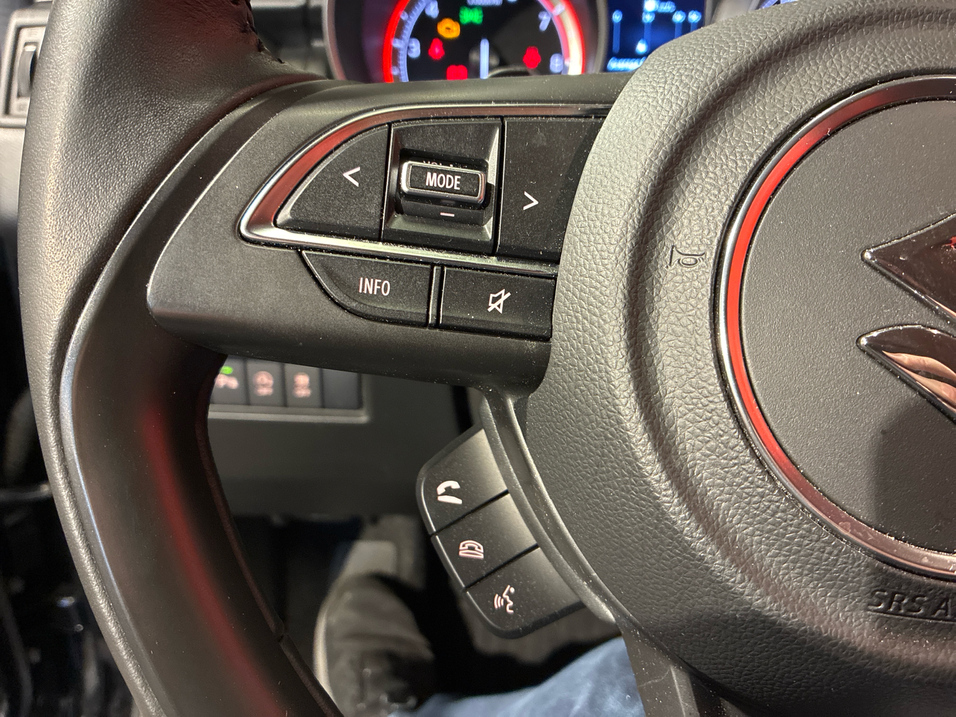 Billede af Suzuki Swift 1,2 Dualjet  Mild hybrid Exclusive AEB CVT 83HK 5d Trinl. Gear