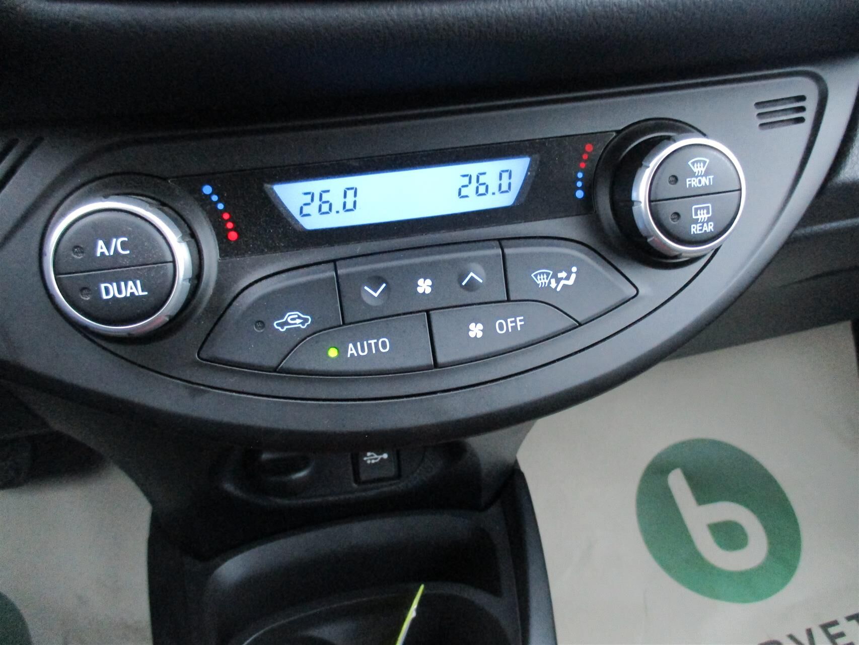 Billede af Toyota Yaris 1,5 Hybrid H3 Smartpakke E-CVT 100HK 5d Trinl. Gear