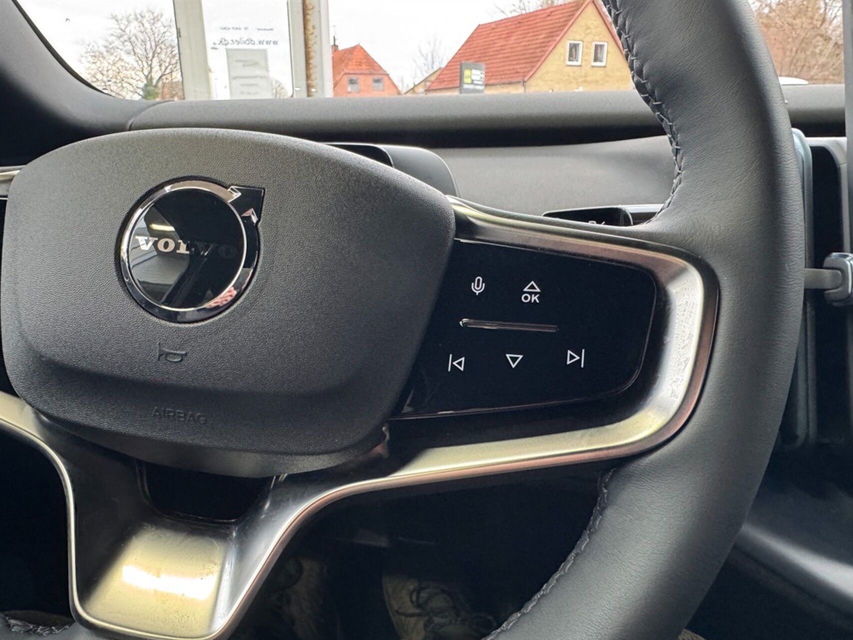 Billede af Volvo EX30 Single Motor Extended Range Plus 272HK 5d Aut.