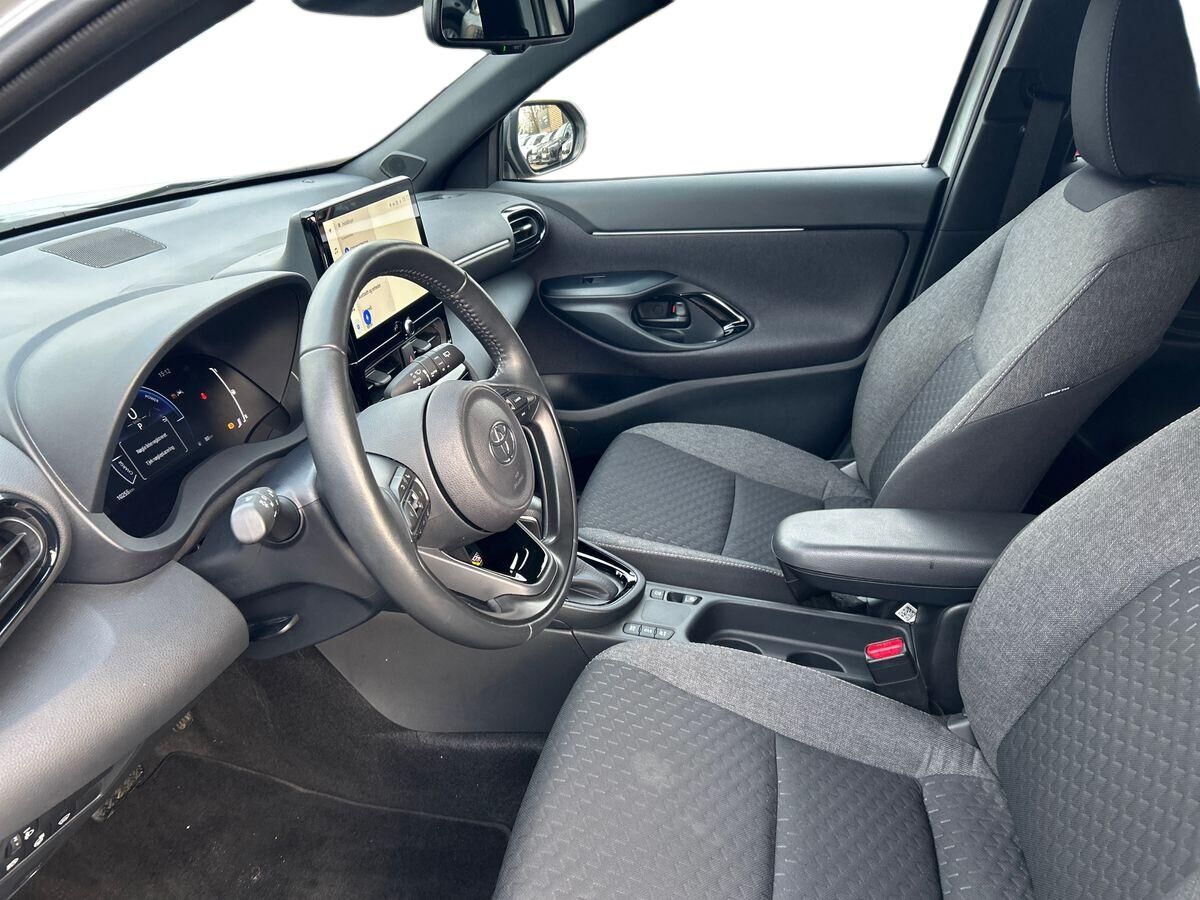 Billede af Toyota Yaris Cross 1,5 Hybrid Style Comfort 116HK 5d Trinl. Gear