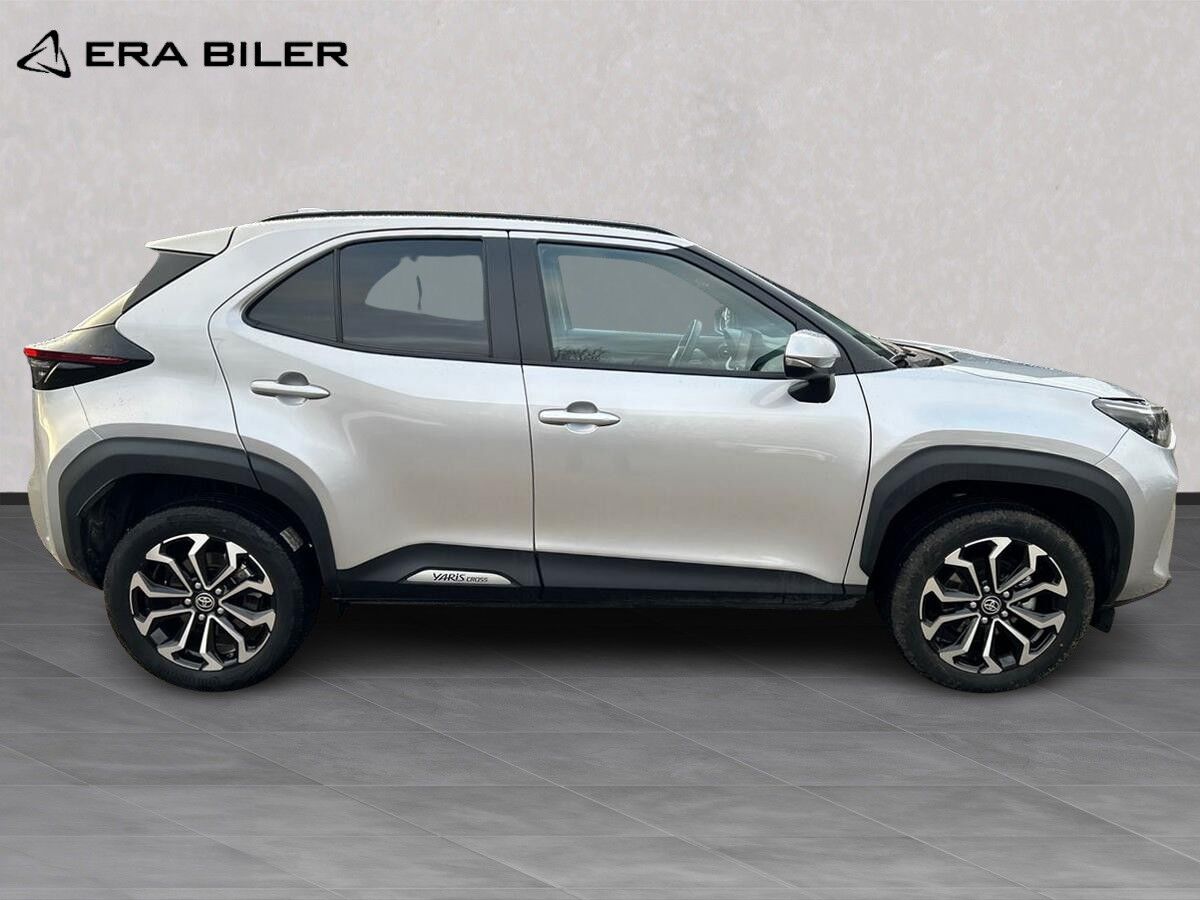 Billede af Toyota Yaris Cross 1,5 Hybrid Style Comfort 116HK 5d Trinl. Gear