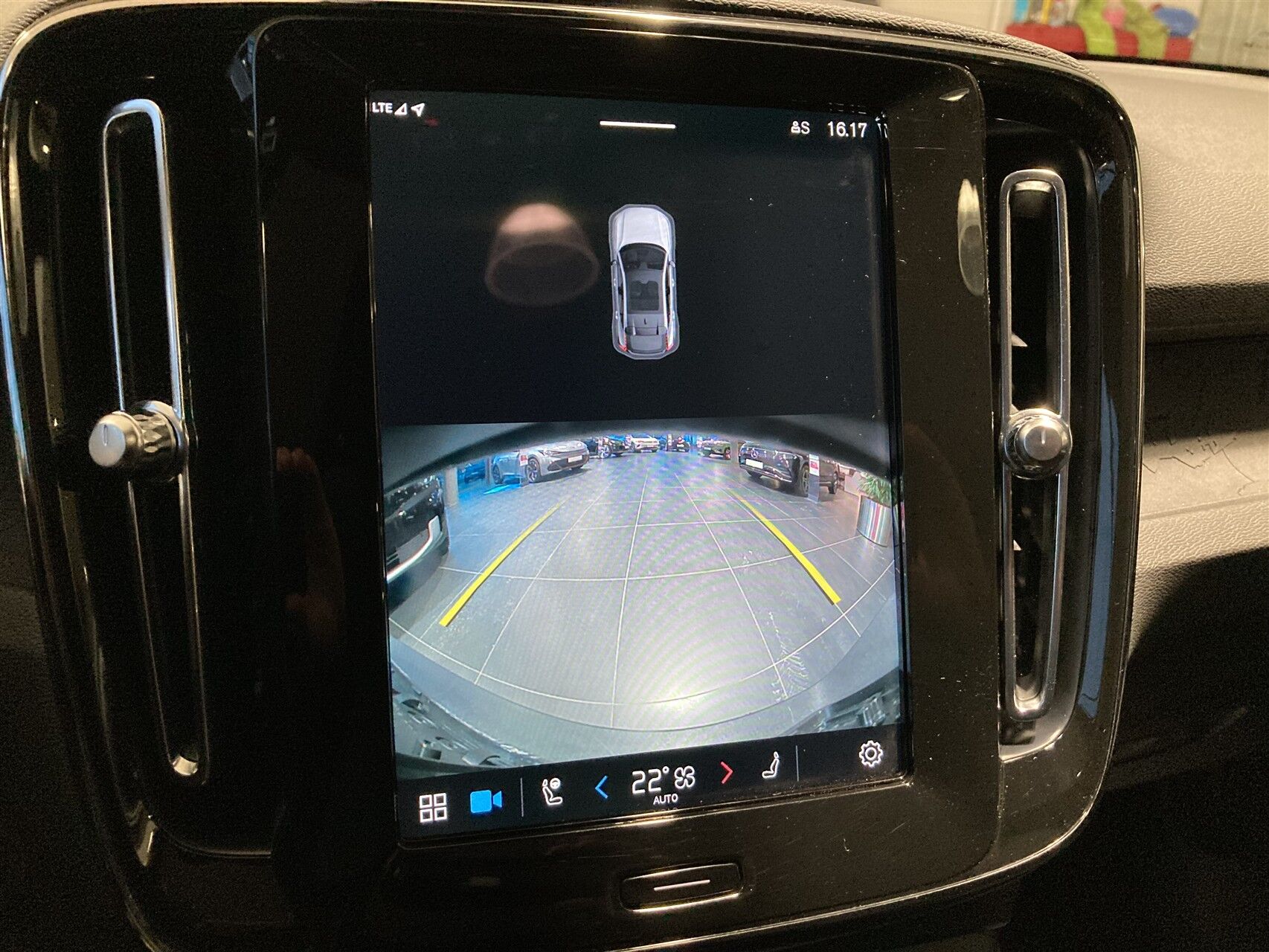 Billede af Volvo C40 P6 Recharge Plus 231HK 4d Aut.