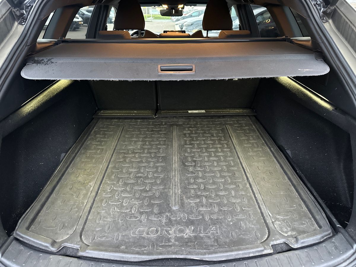 Billede af Toyota Corolla Touring Sports 1,8 Hybrid H3 Design E-CVT 122HK Stc Trinl. Gear