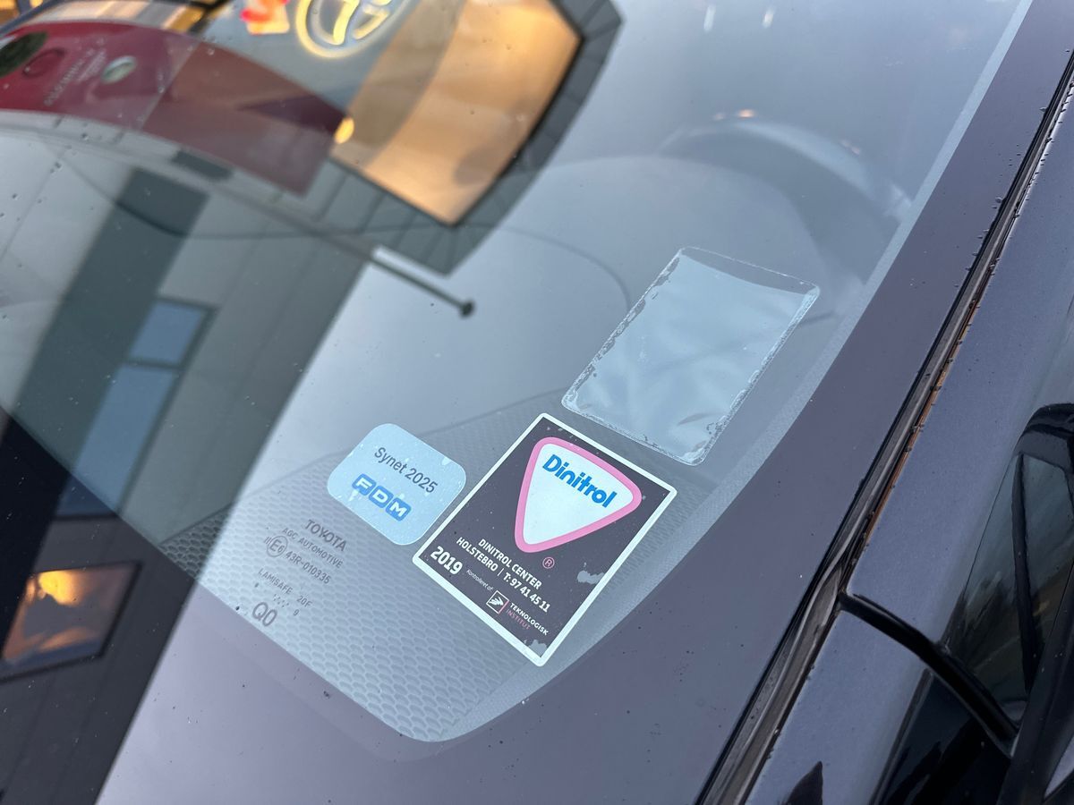 Billede af Toyota Corolla Touring Sports 1,8 Hybrid H3 Design E-CVT 122HK Stc Trinl. Gear