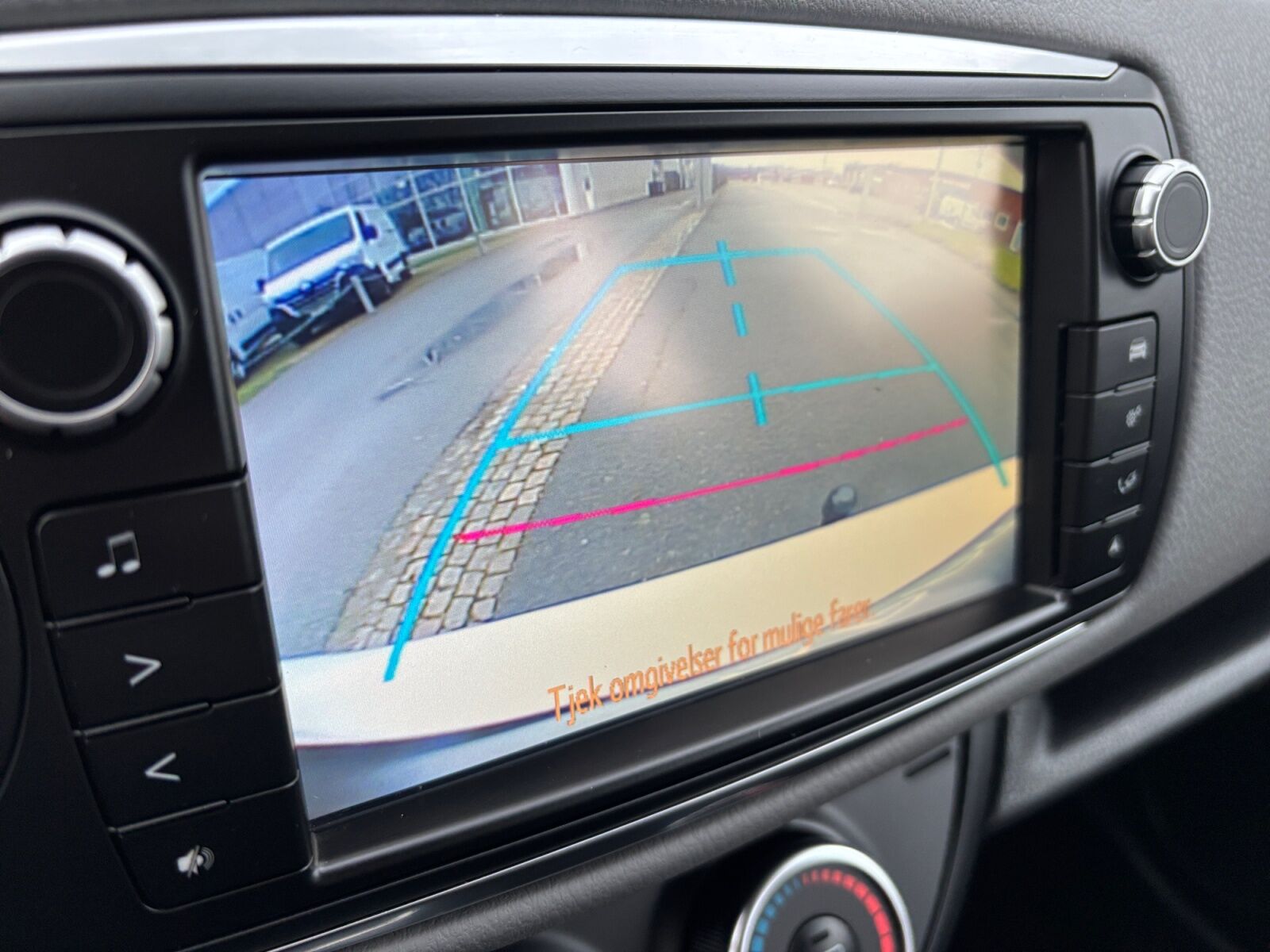 Billede af Toyota Yaris 1,0 VVT-I T2 69HK 5d