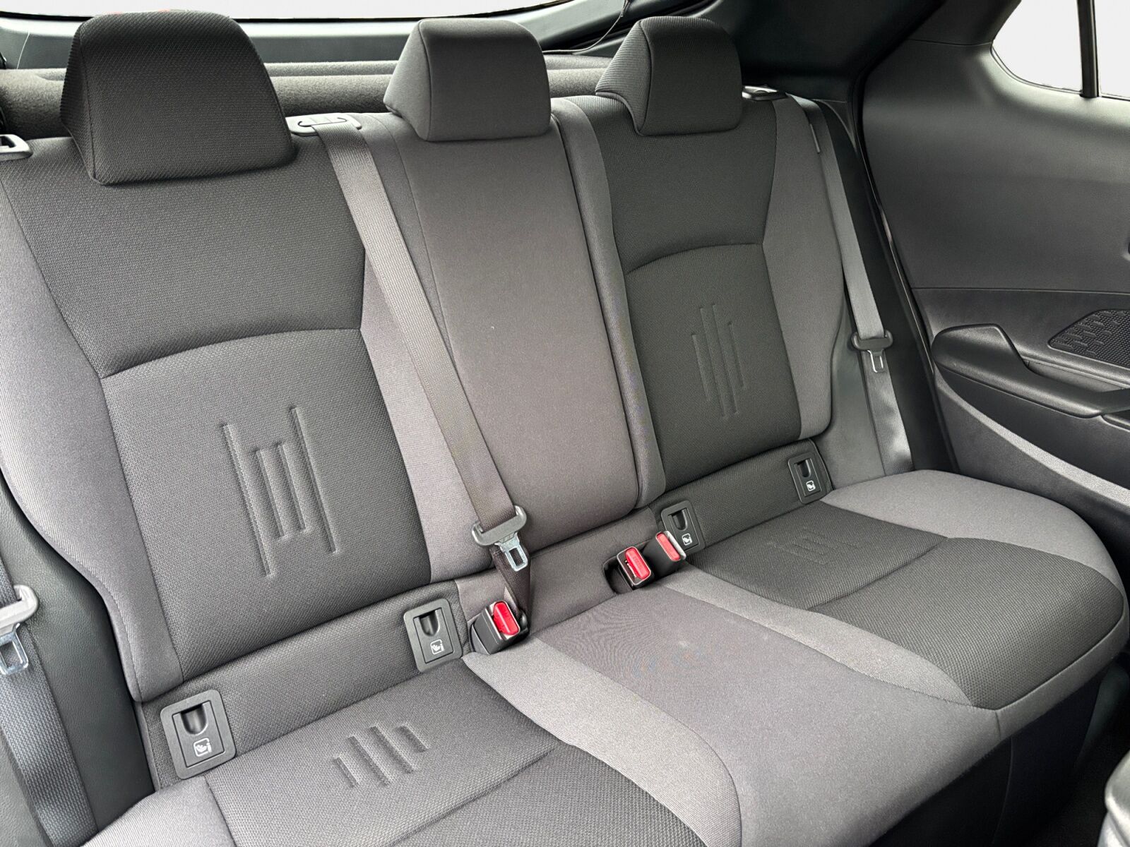 Billede af Toyota C-HR 1,8 Hybrid Style Multidrive S 140HK 5d 6g