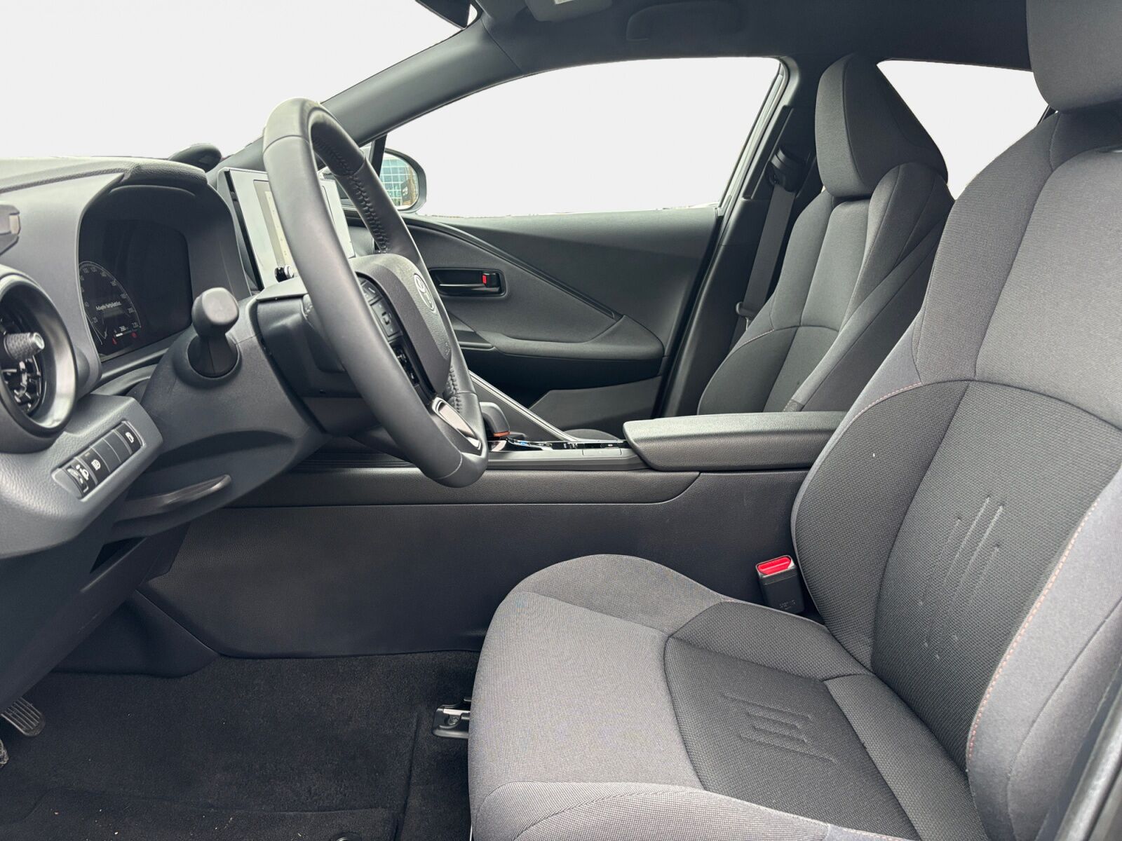 Billede af Toyota C-HR 1,8 Hybrid Style Multidrive S 140HK 5d 6g