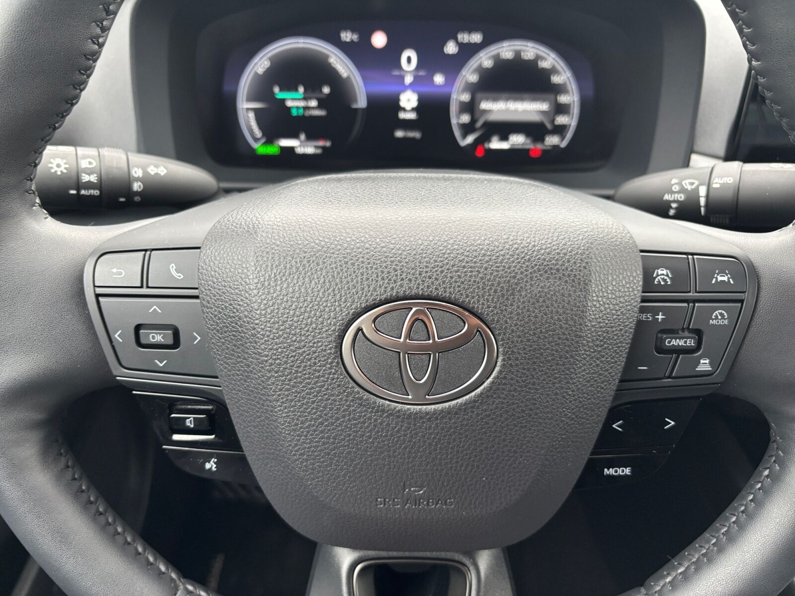 Billede af Toyota C-HR 1,8 Hybrid Style Multidrive S 140HK 5d 6g