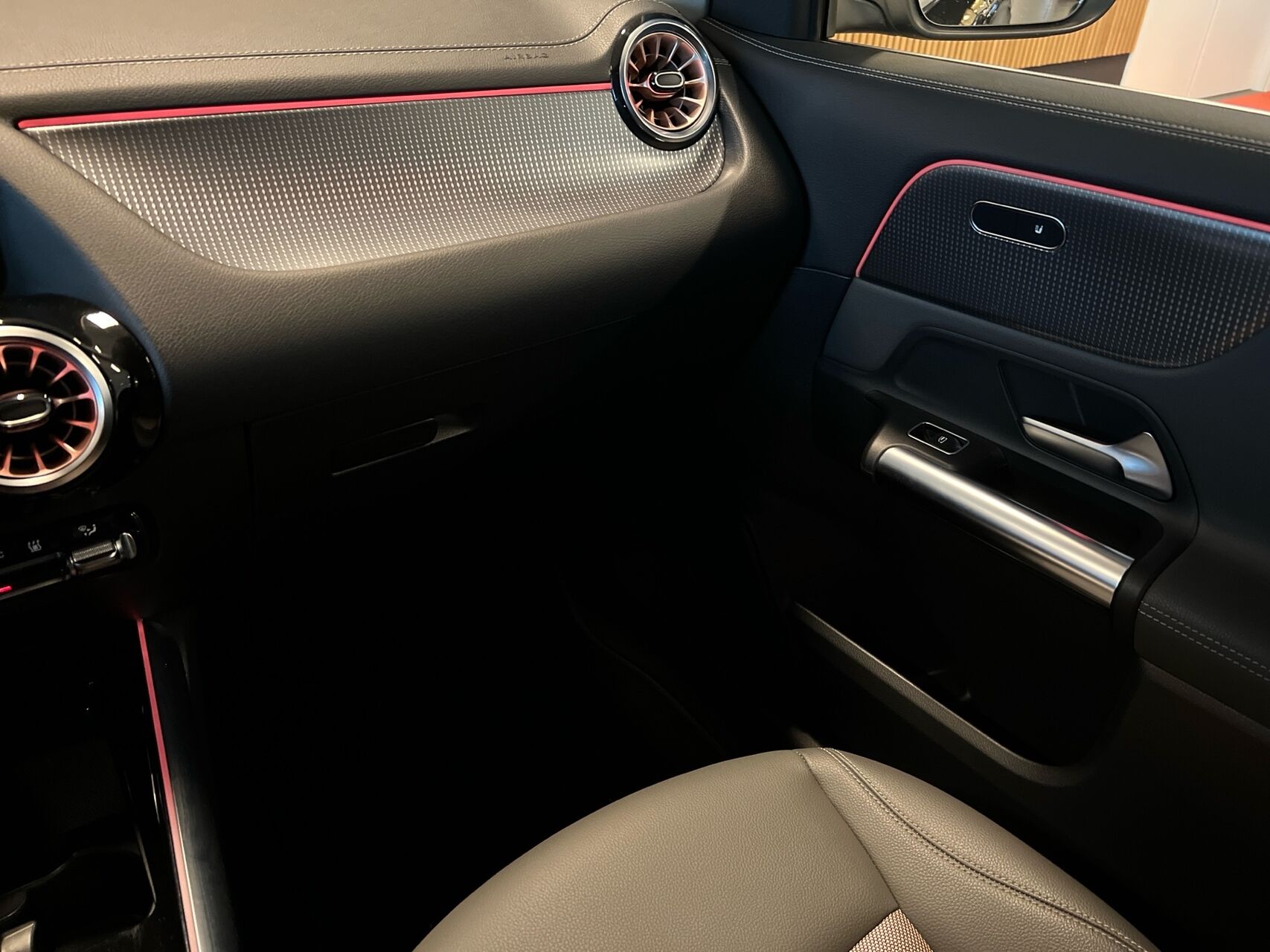 Billede af Mercedes-Benz EQA 250+ EL Progressive 190HK 5d Aut.