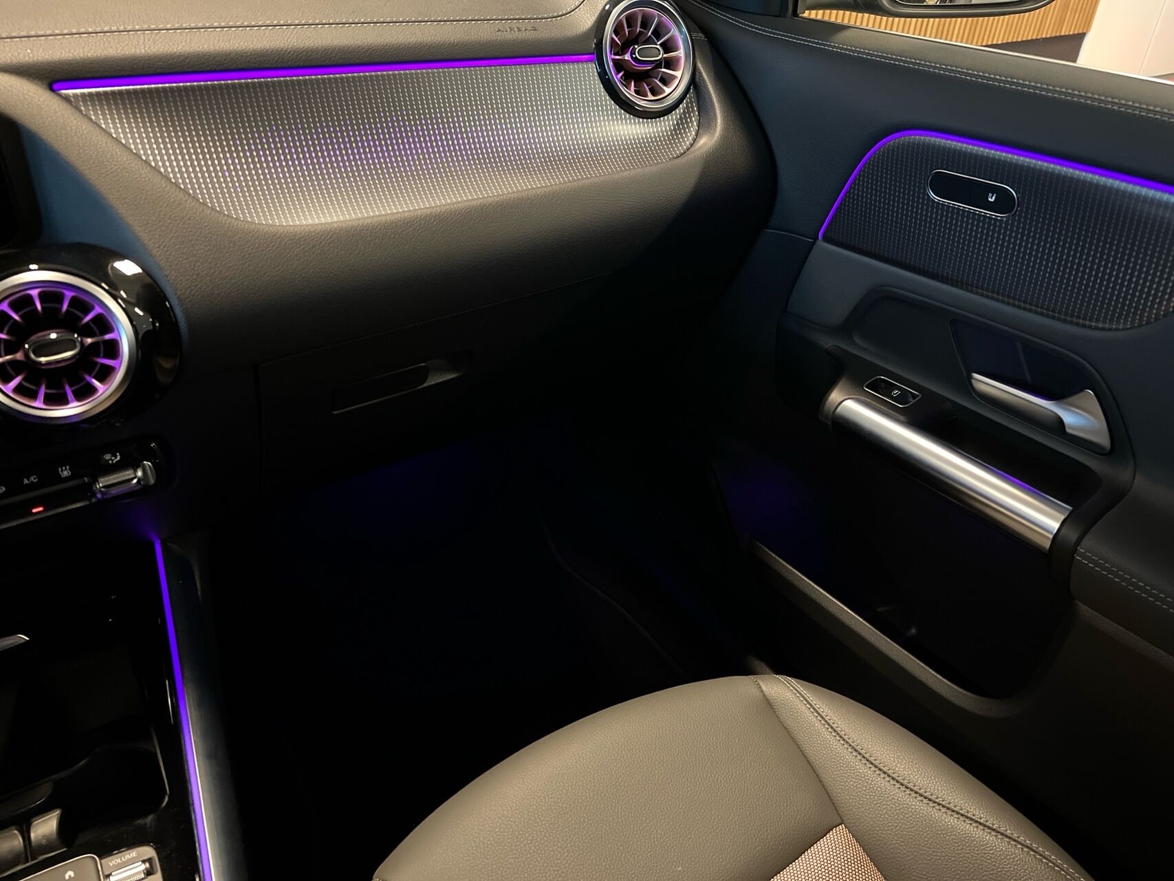 Billede af Mercedes-Benz EQA 250+ EL Progressive 190HK 5d Aut.