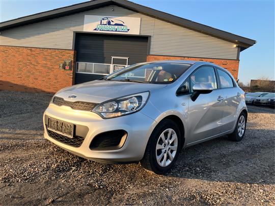Kia Rio 1,2 Exclusive 85HK 5d