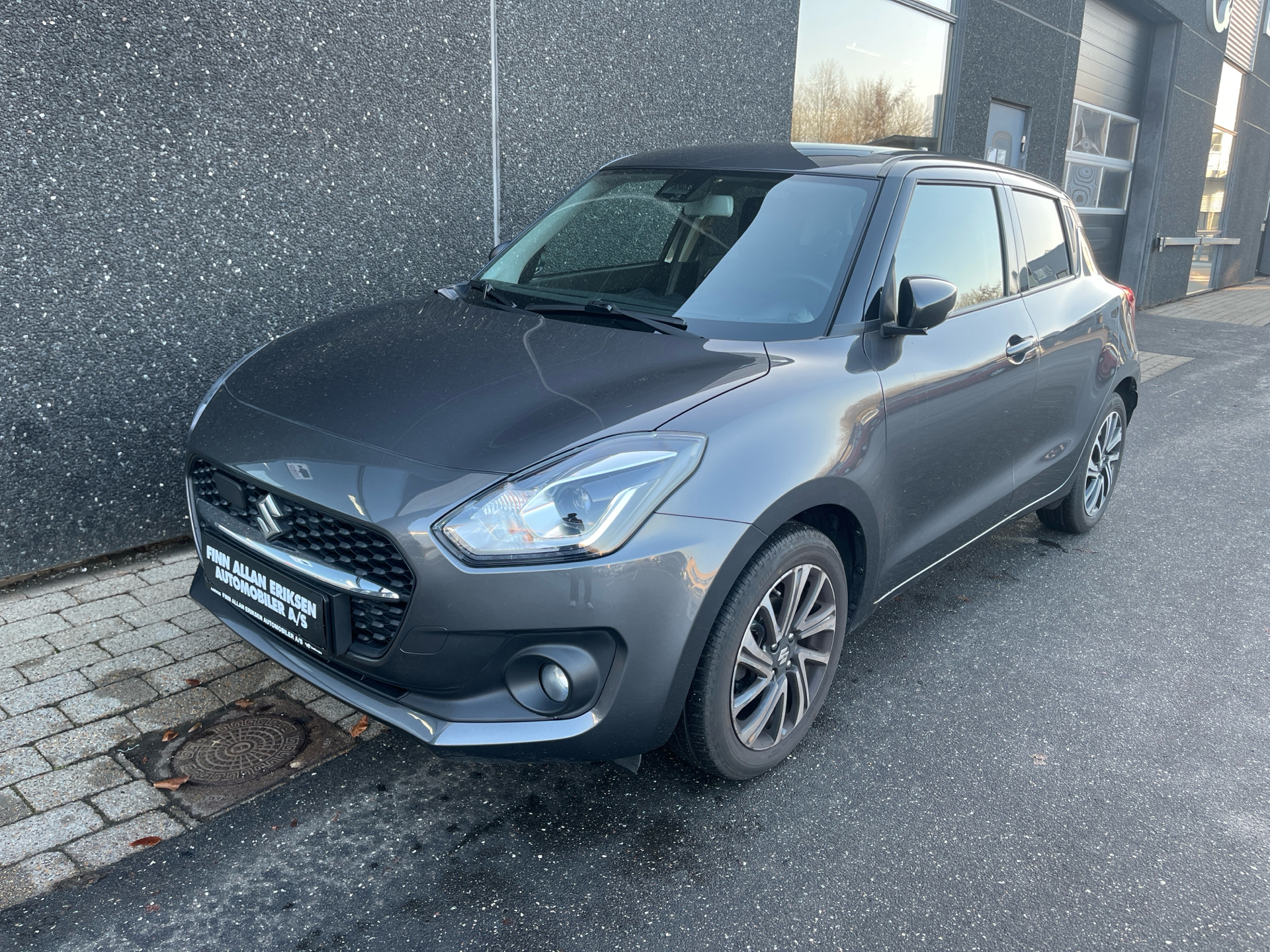 Billede af Suzuki Swift 1,2 Dualjet  Mild hybrid Exclusive AEB CVT 83HK 5d Trinl. Gear