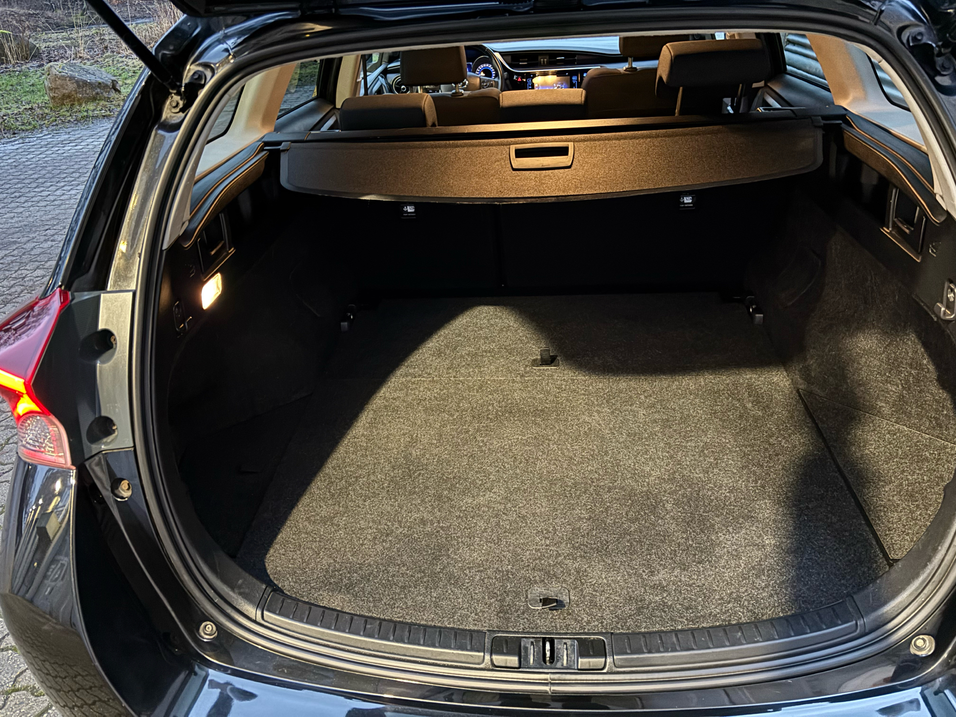 Billede af Toyota Auris Touring Sports 1,8 Hybrid H2 Comfort 136HK Stc Aut.