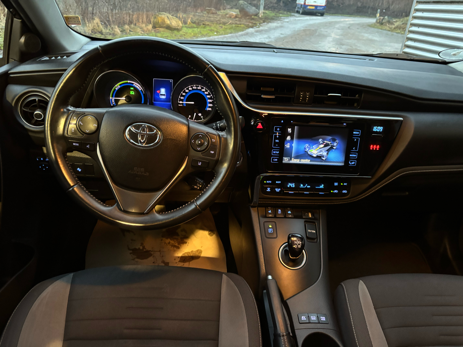 Billede af Toyota Auris Touring Sports 1,8 Hybrid H2 Comfort 136HK Stc Aut.