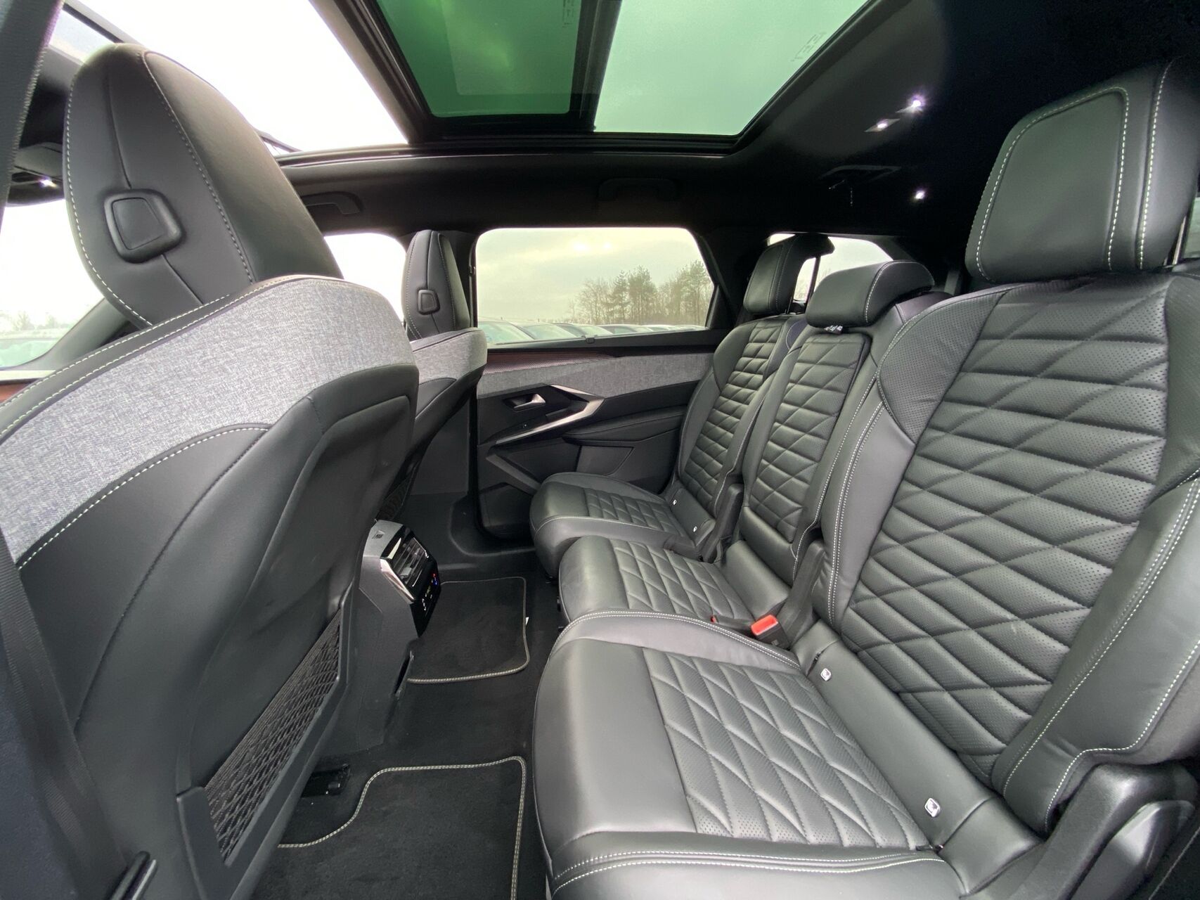 Billede af Peugeot e-5008 EL GT Pack 210HK 5d Aut.