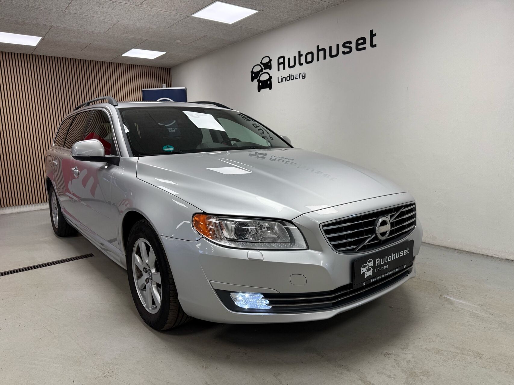 Billede af Volvo V70 1,6 T4 Momentum 180HK Stc 6g