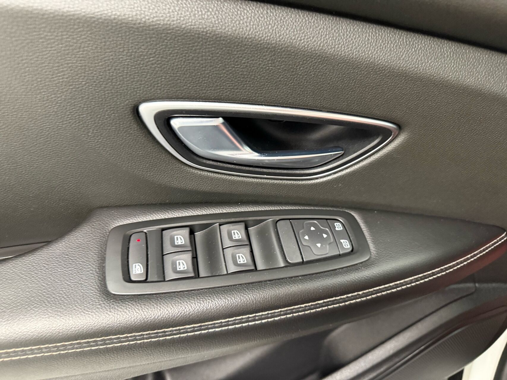 Billede af Renault Grand Scénic 7 pers. 1,5 DCI Zen EDC 110HK 6g Aut.