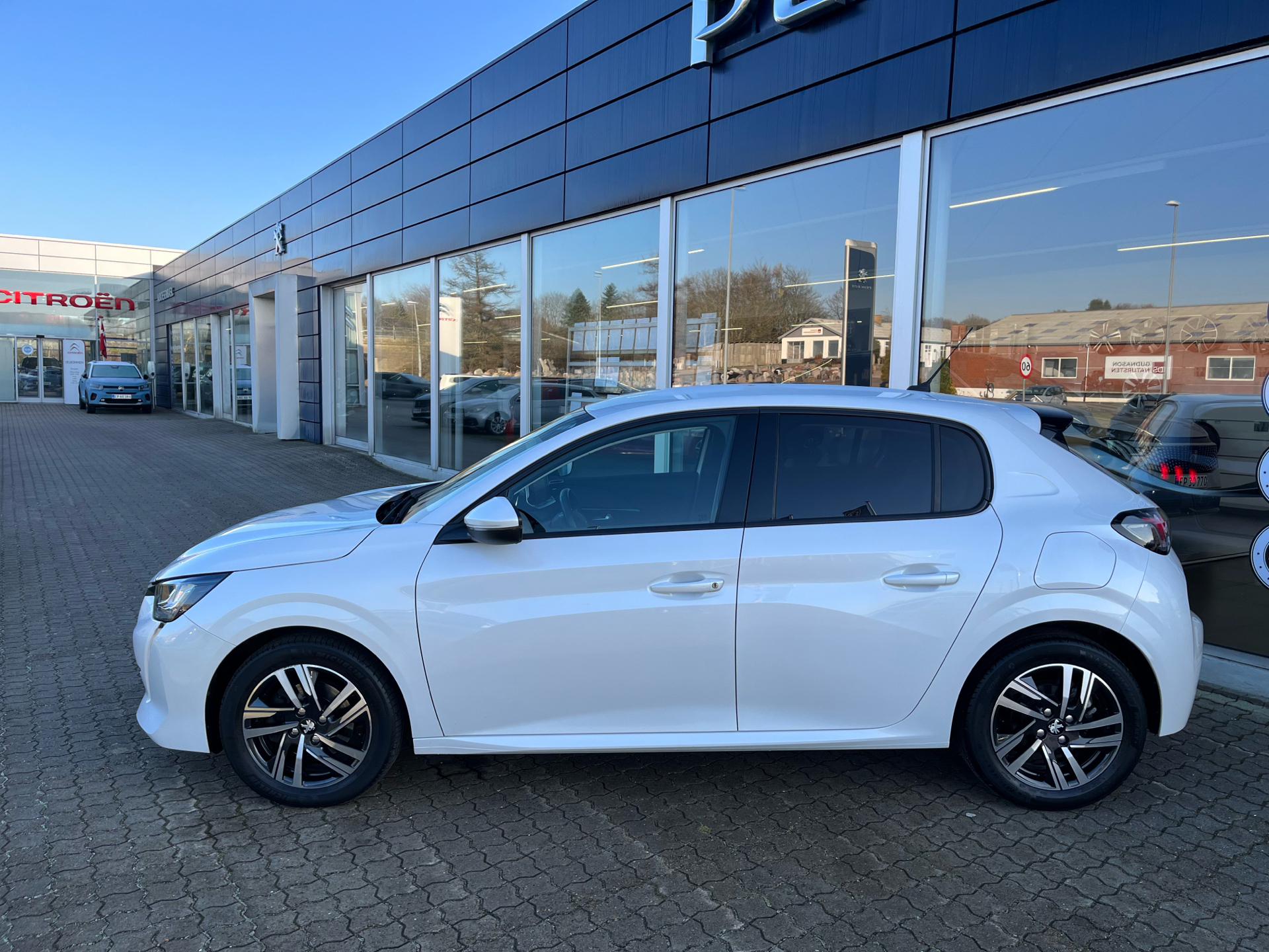 Billede af Peugeot 208 1,2 PureTech Allure Grand 100HK 5d 6g