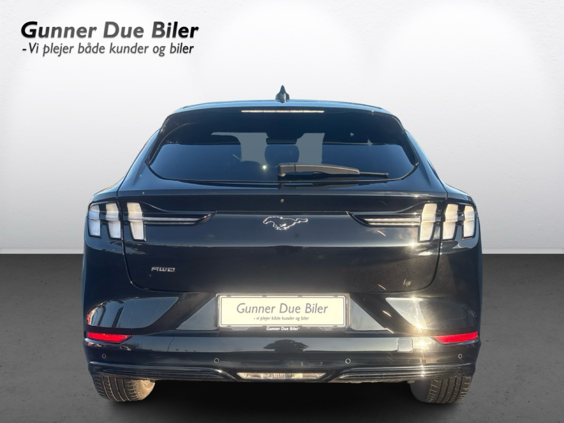 Billede af Ford Mustang Mach-E EL UR Premium AWD 351HK 5d Aut.