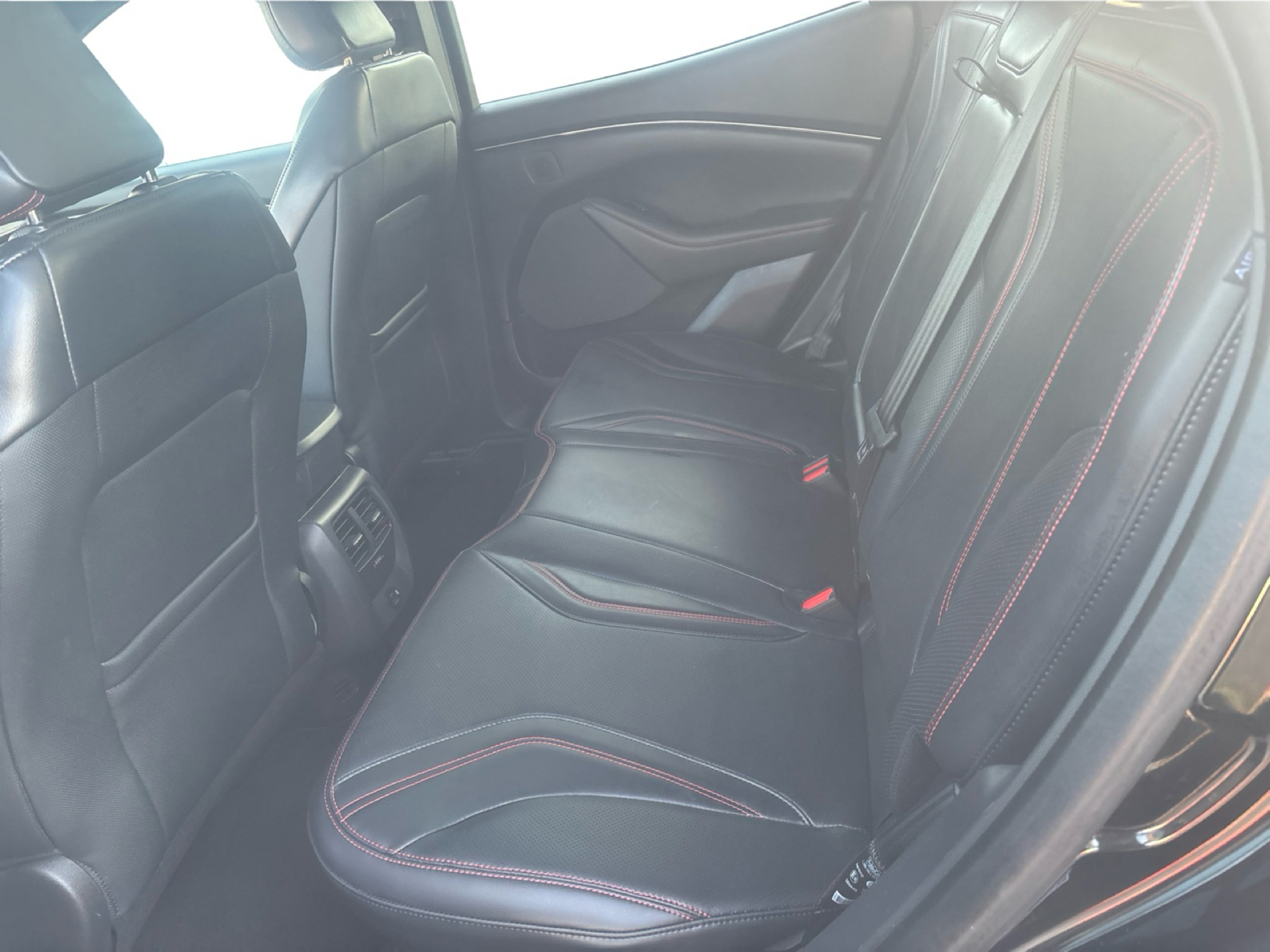 Billede af Ford Mustang Mach-E EL UR Premium AWD 351HK 5d Aut.