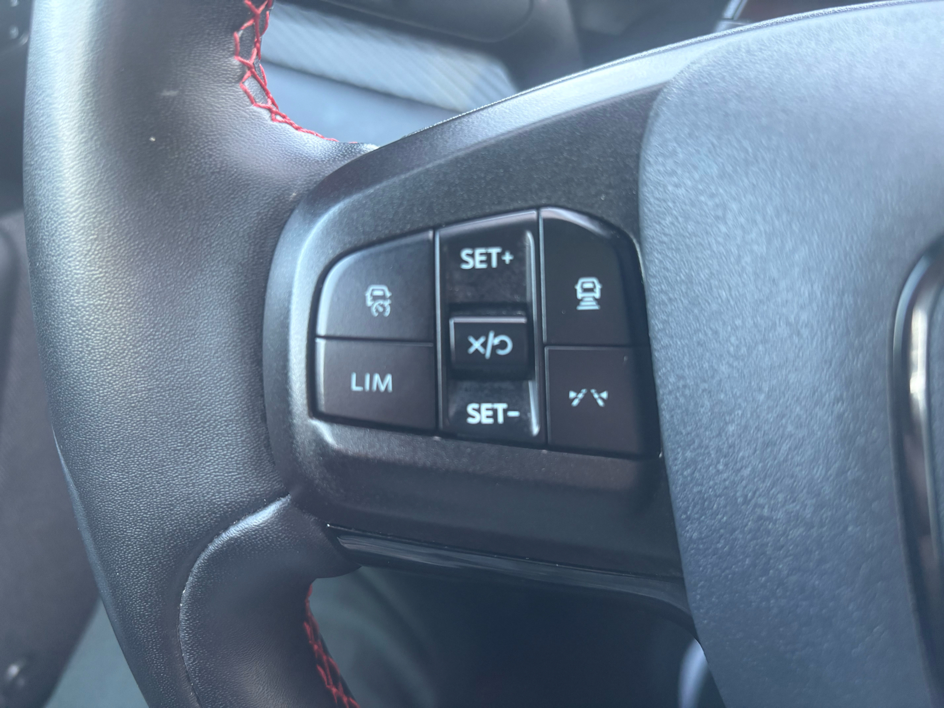 Billede af Ford Mustang Mach-E EL UR Premium AWD 351HK 5d Aut.