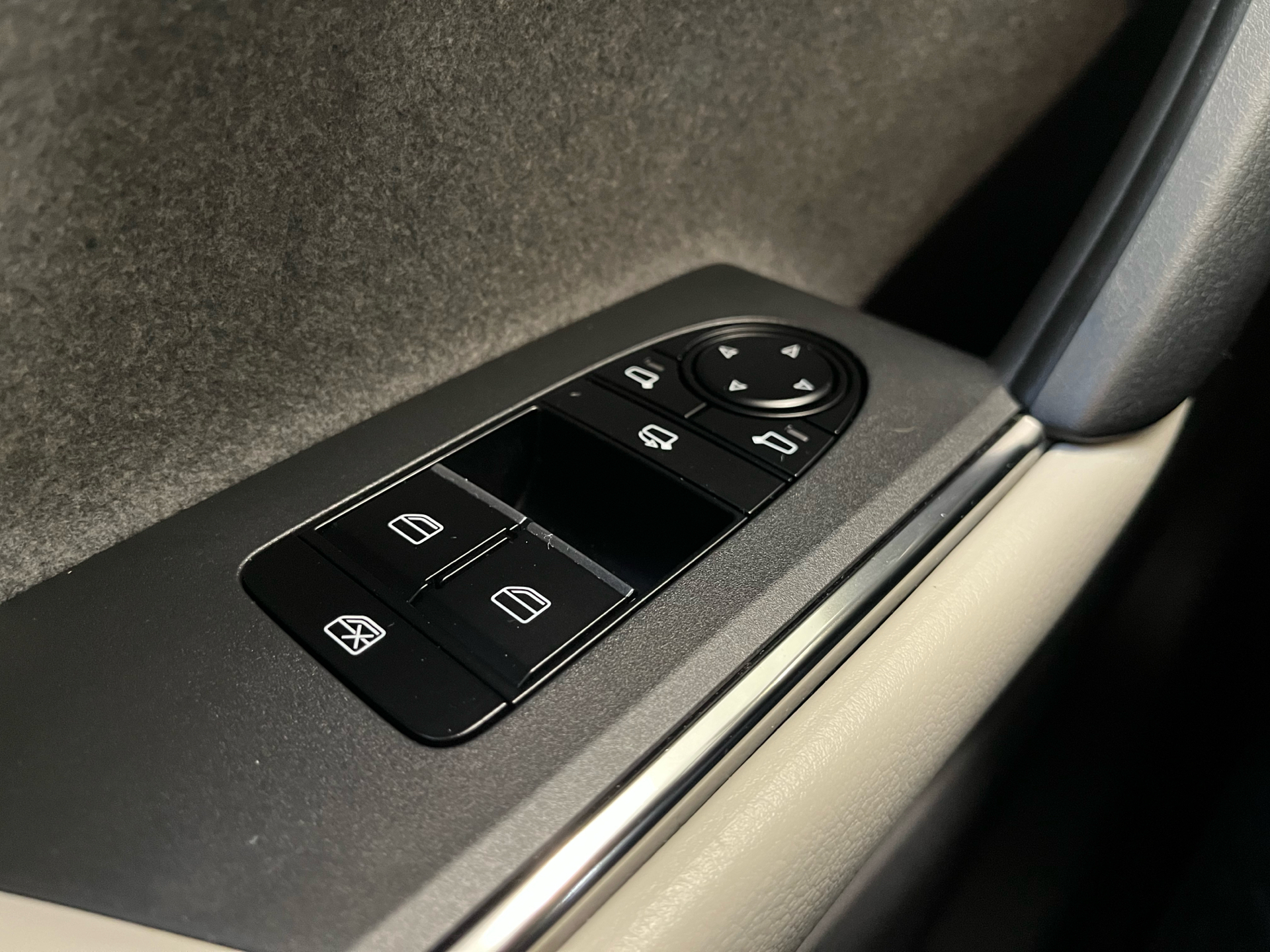 Billede af Mazda MX-30 e-Skyactiv Exclusive-Line 145HK 5d Aut.