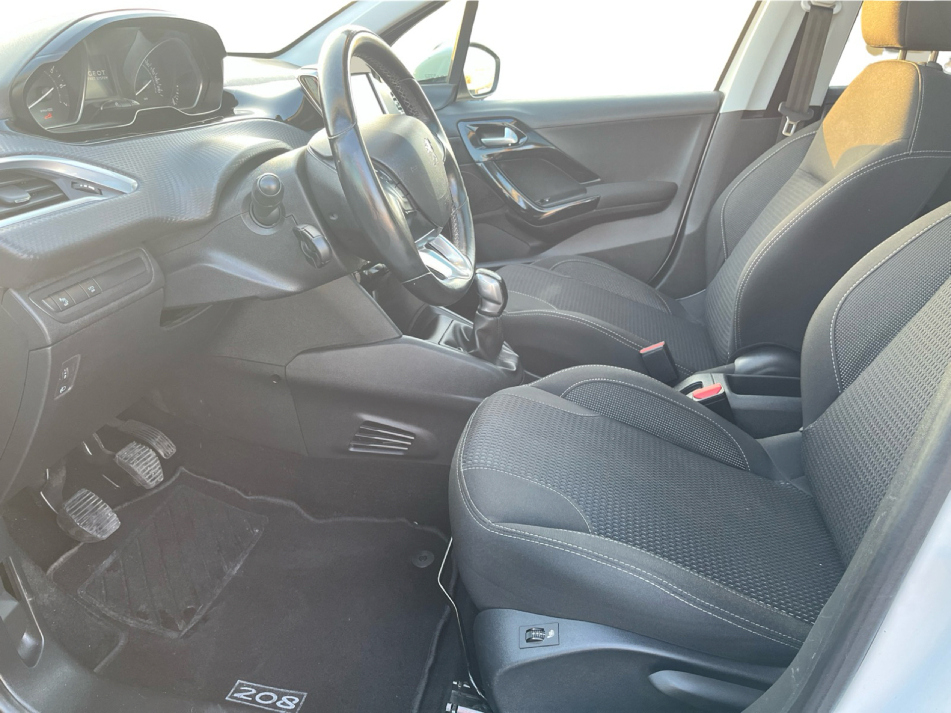 Billede af Peugeot 208 1,2 PureTech Prestige 82HK 5d