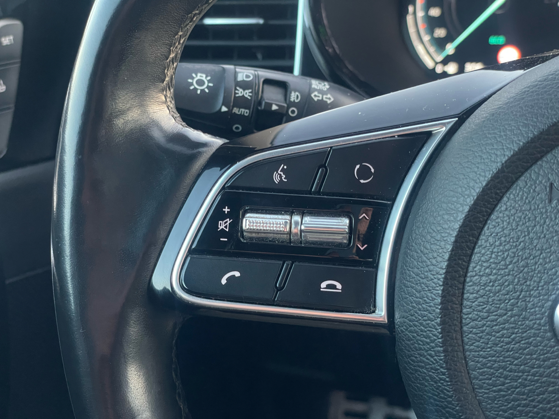 Billede af Kia Ceed SW 1,6 GDI PHEV  Plugin-hybrid Upgrade m/Plus DCT 141HK Stc 6g Aut.