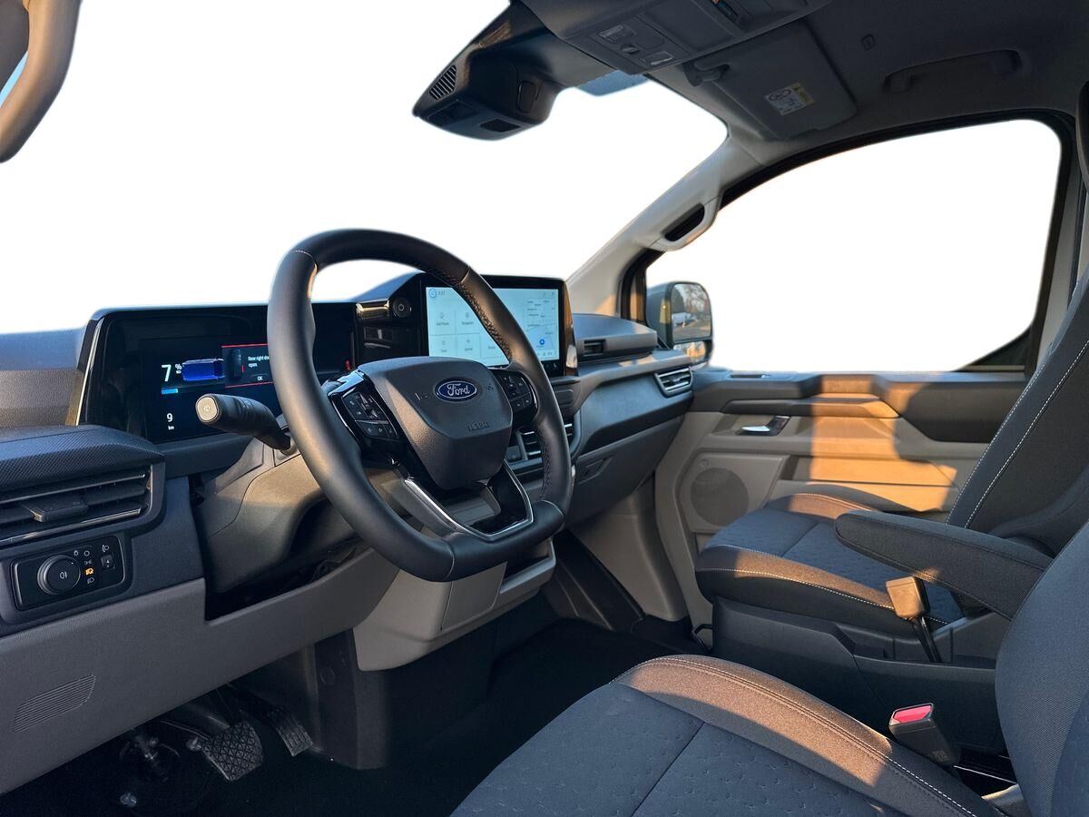 Billede af Ford E-Transit Custom 340 L2H1 EL Limited 218HK Van Aut.