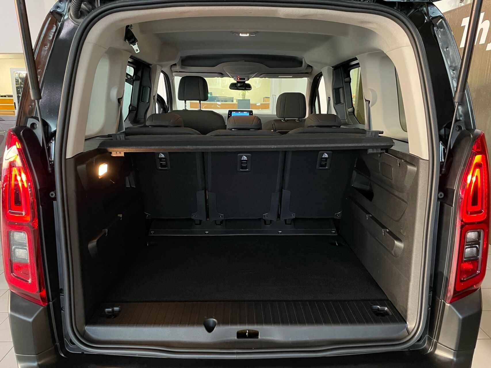 Billede af Citroën e-Berlingo EL Shine 136HK Aut.