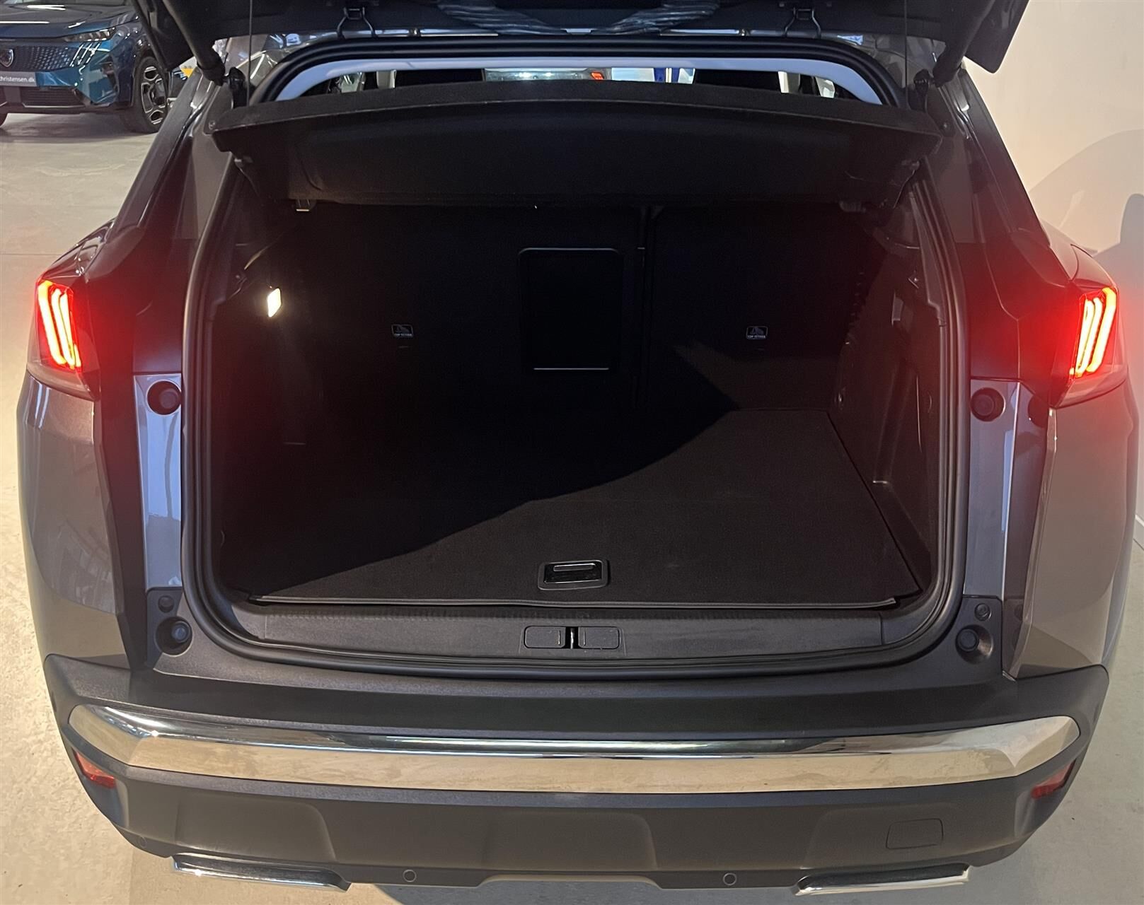 Billede af Peugeot 3008 1,6 PureTech  Plugin-hybrid Selection Sport LTD EAT8 225HK 5d 8g Aut.