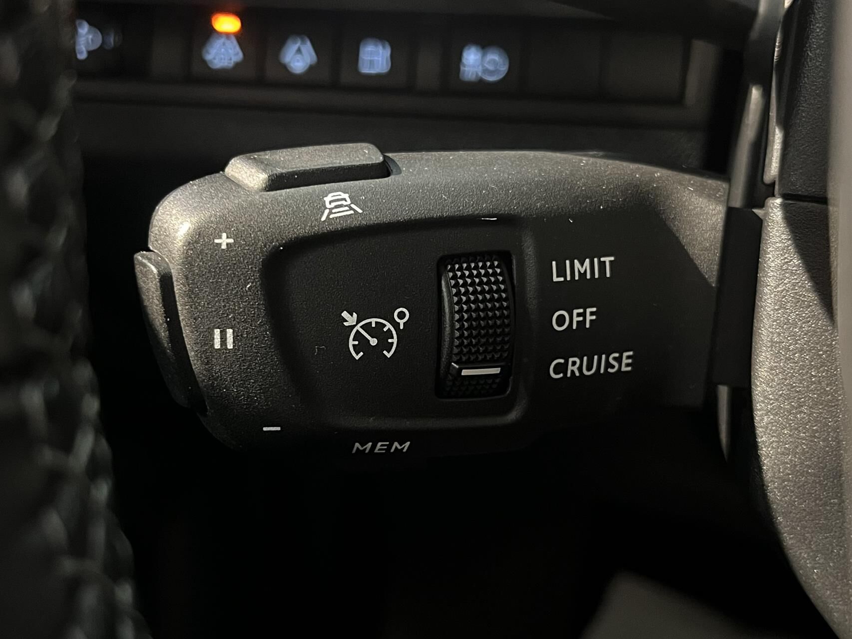 Billede af Peugeot 3008 1,6 PureTech  Plugin-hybrid Selection Sport LTD EAT8 225HK 5d 8g Aut.